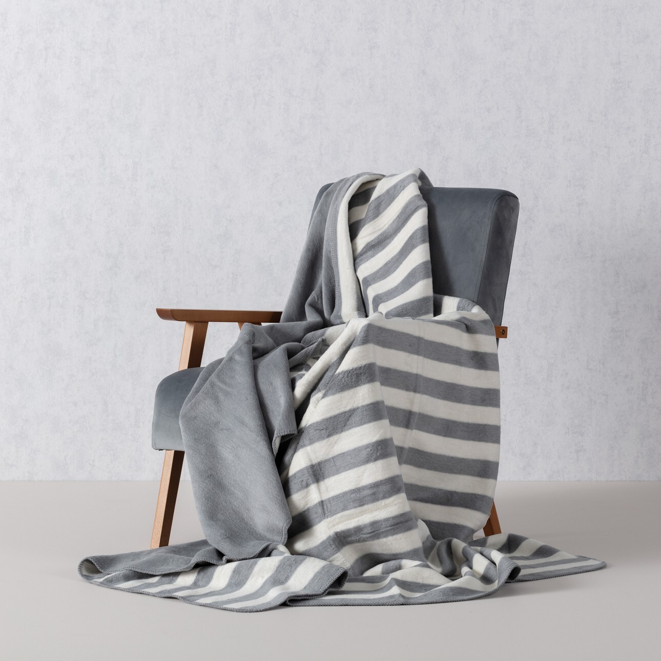 Kuscheldecke Cotton Cloud 150x200cm Gray Stripes, 150 x 200 cm günstig online kaufen