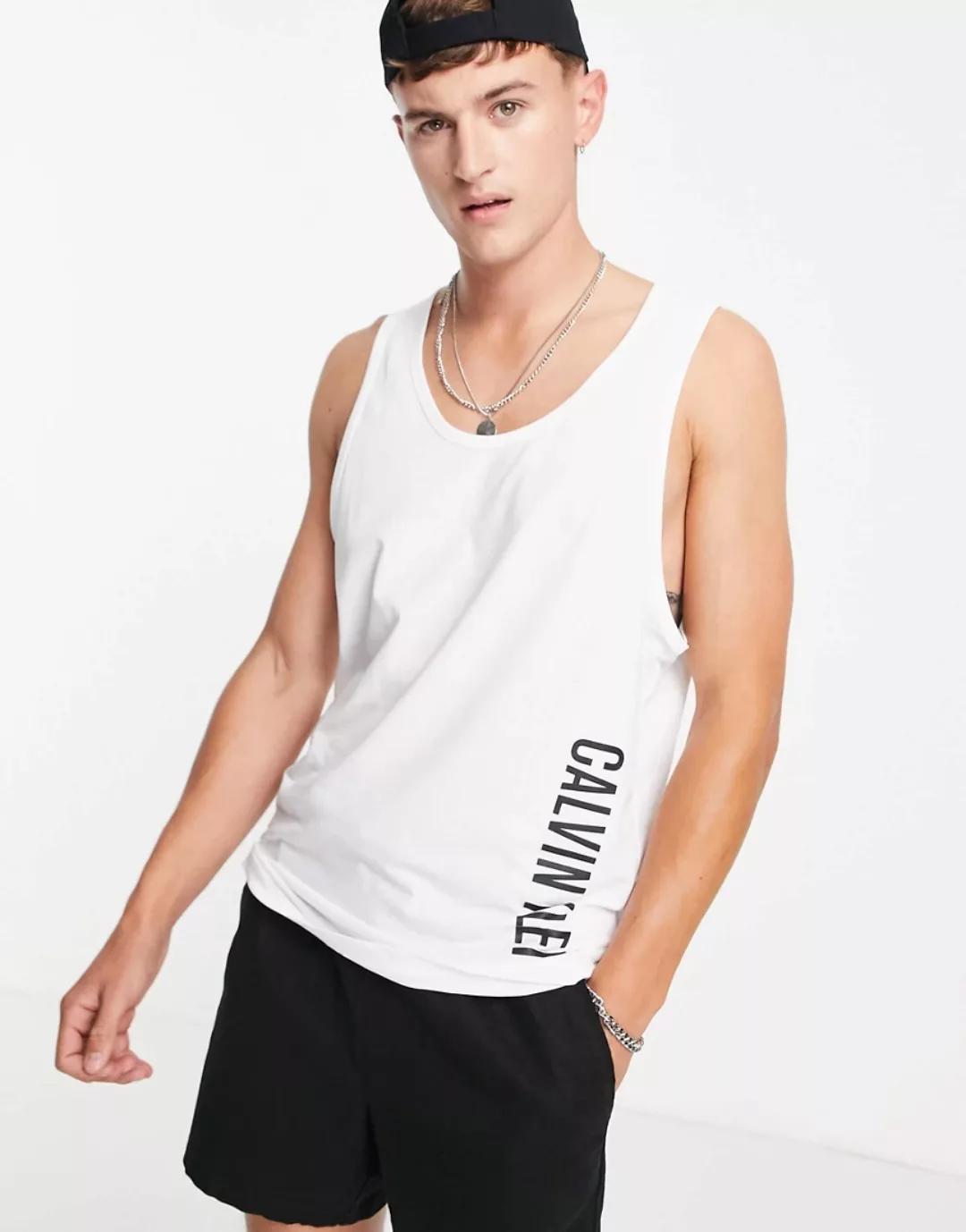 Calvin Klein – Schwimm-Trägershirt mit lockerem Schnitt in Weiß günstig online kaufen