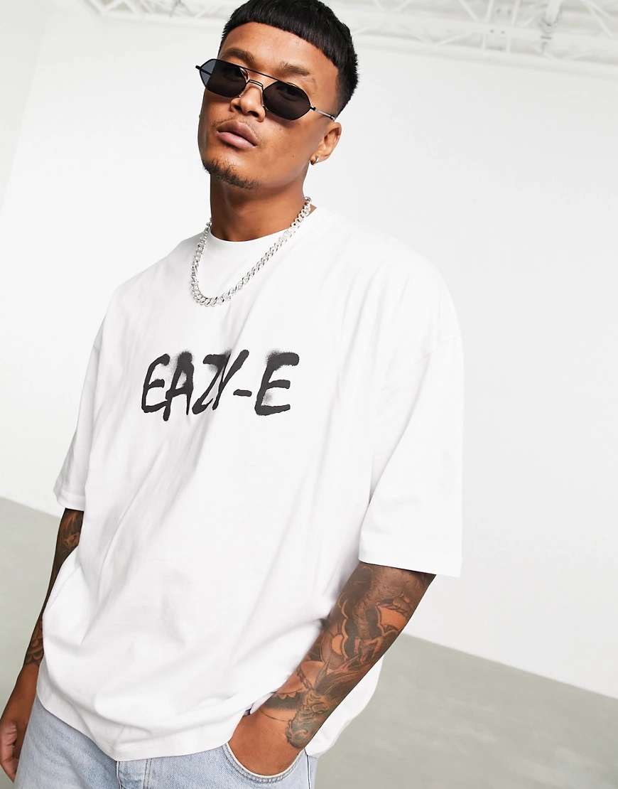 ASOS DESIGN – Oversize-T-Shirt in Weiß mit „Easy-E“-Print günstig online kaufen