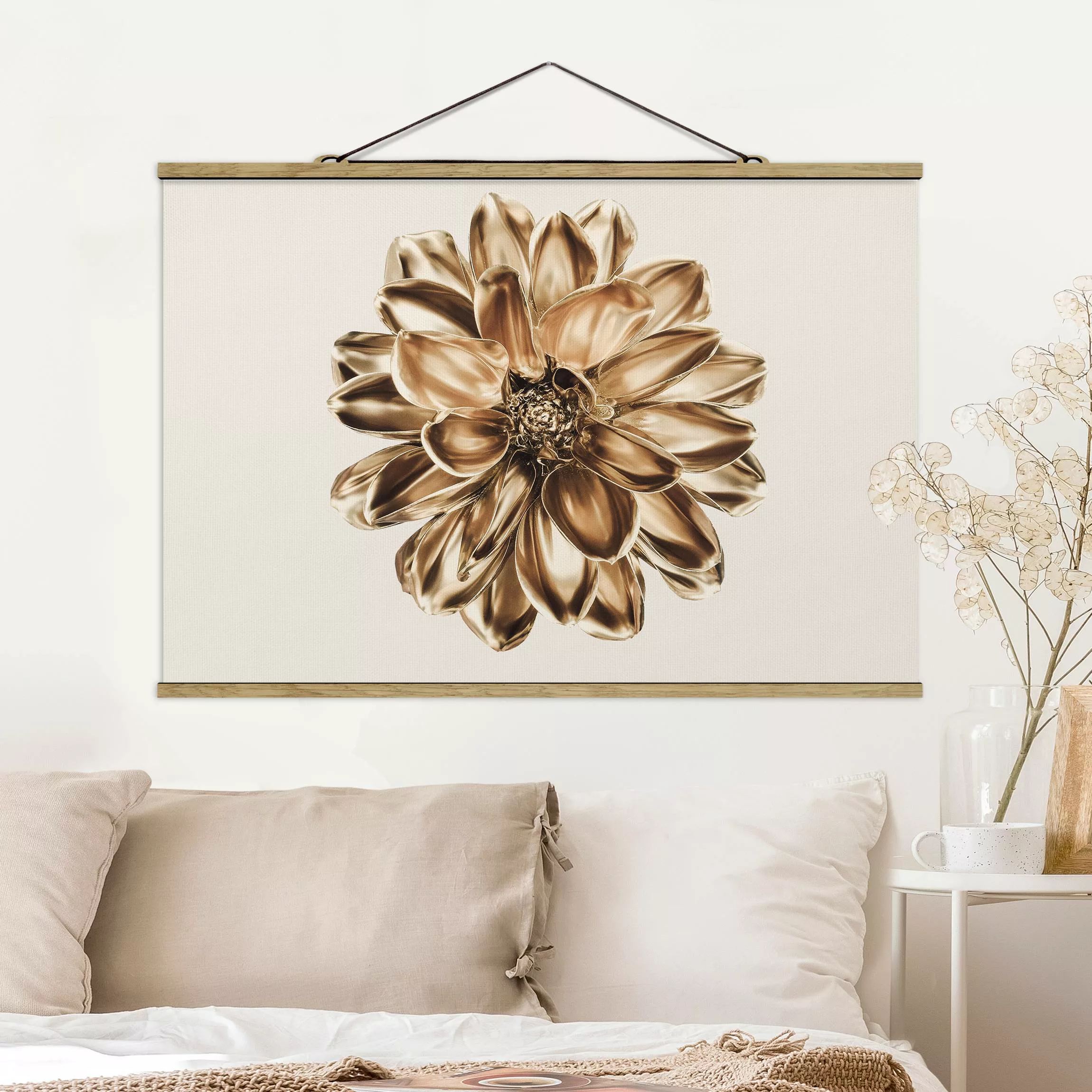 Stoffbild mit Posterleisten Dahlie Blume Gold Metallic günstig online kaufen