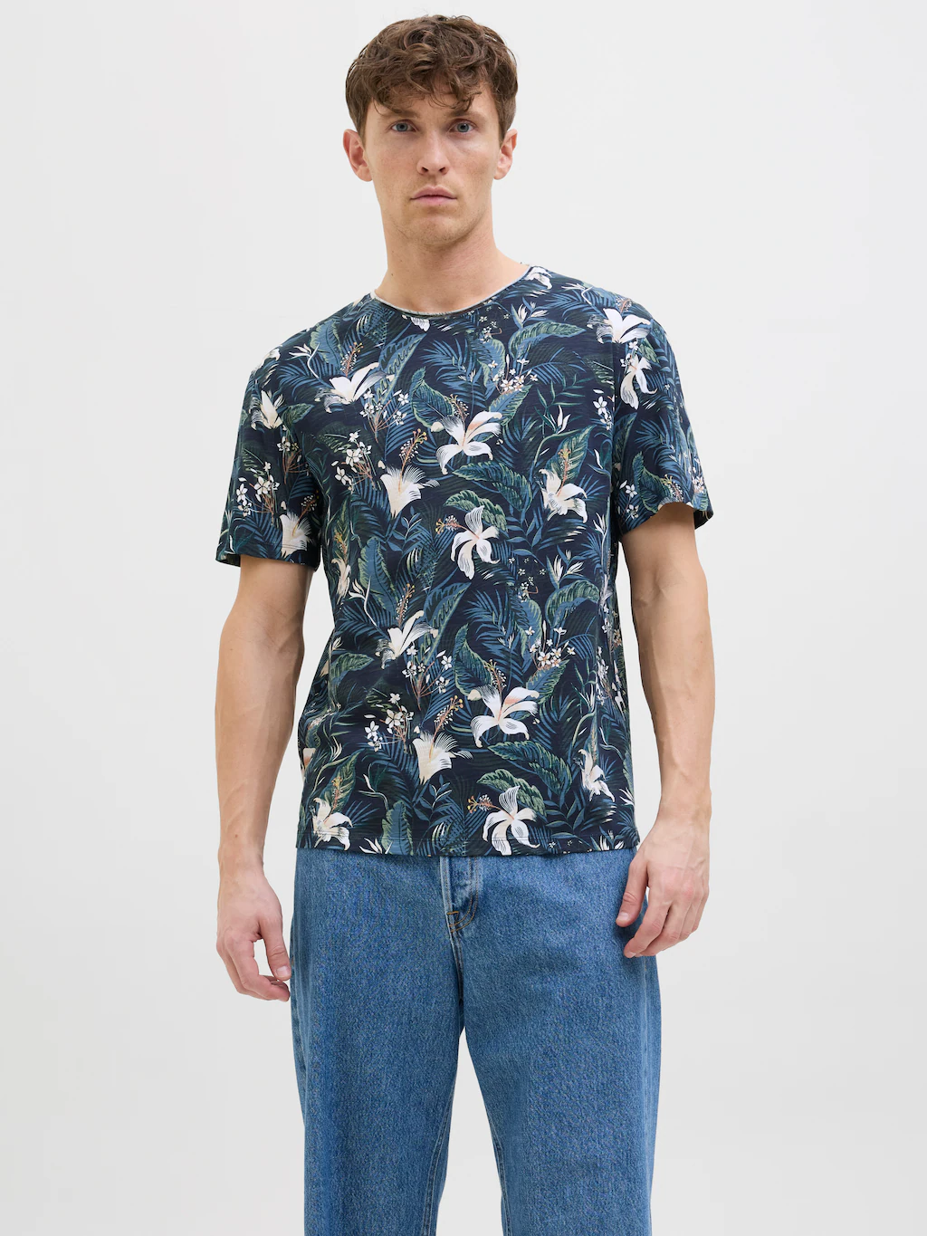 Jack & Jones Rundhalsshirt "JJEBRYAN AOP TEE S/S O-NECK NOOS", mit All-Over günstig online kaufen