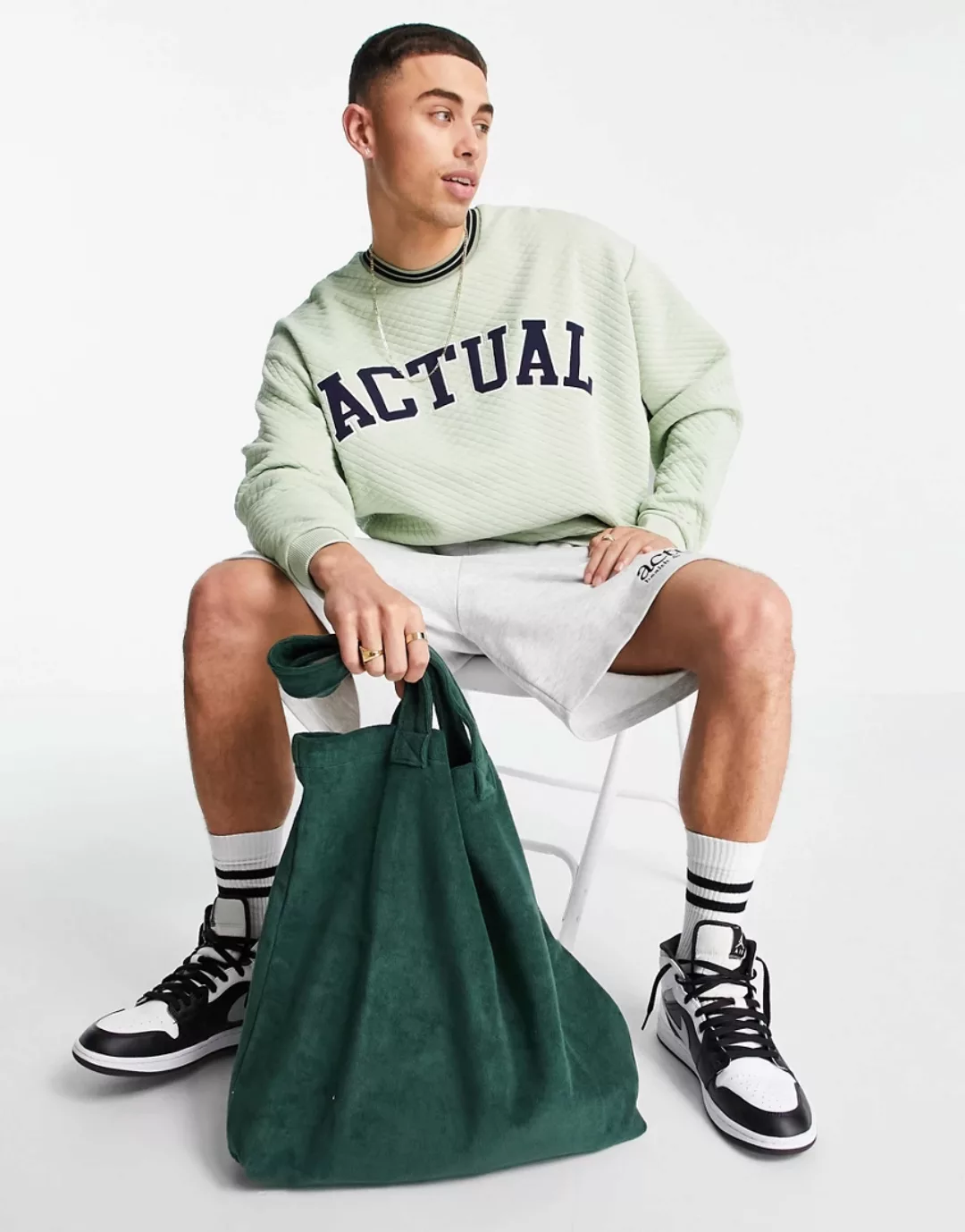 ASOS Actual – Oversize-Sweatshirt mit Steppung und Logoapplikation in Grün günstig online kaufen