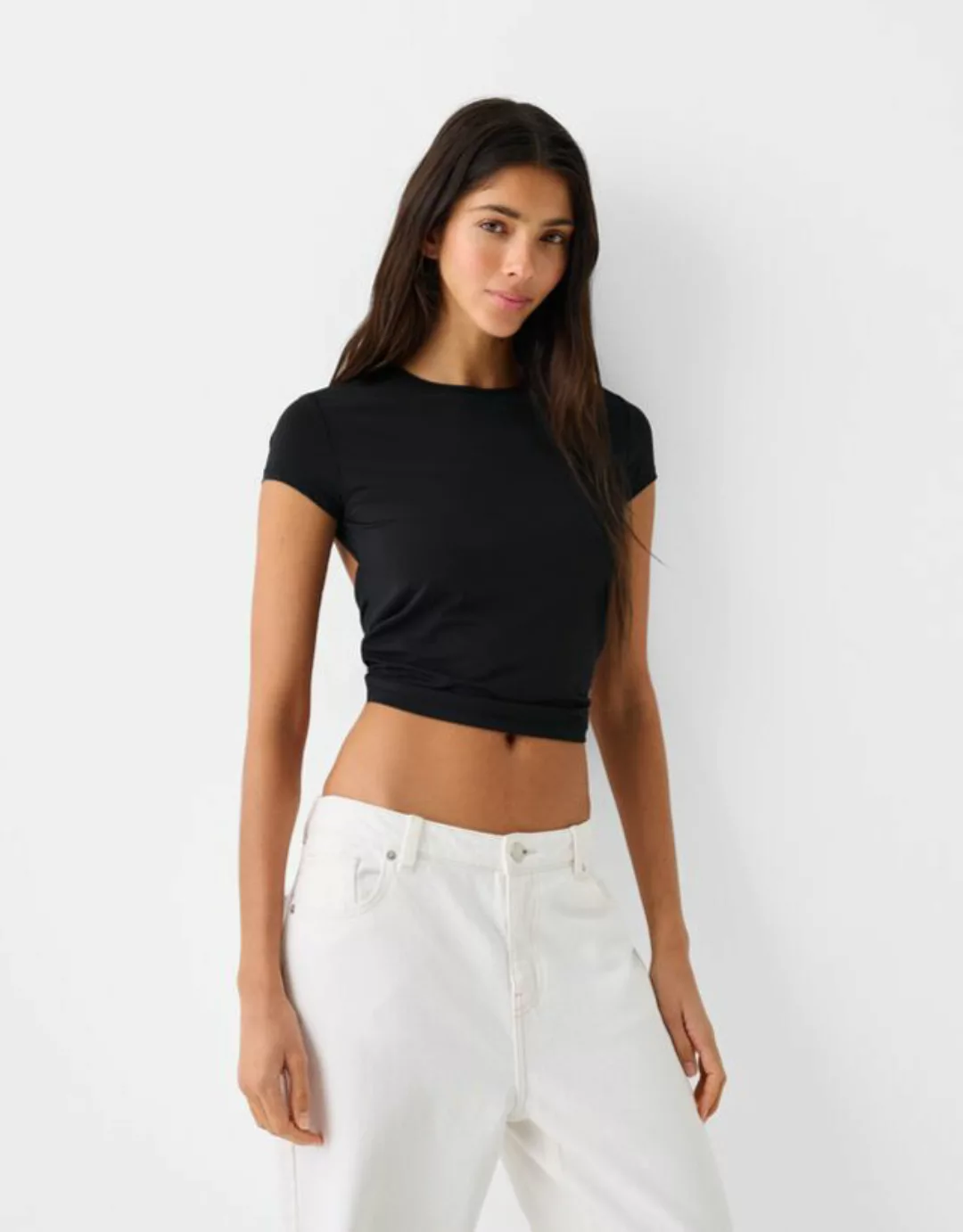 Bershka Rückenfreies T-Shirt Mit Kurzen Ärmeln Damen Xs Schwarz günstig online kaufen