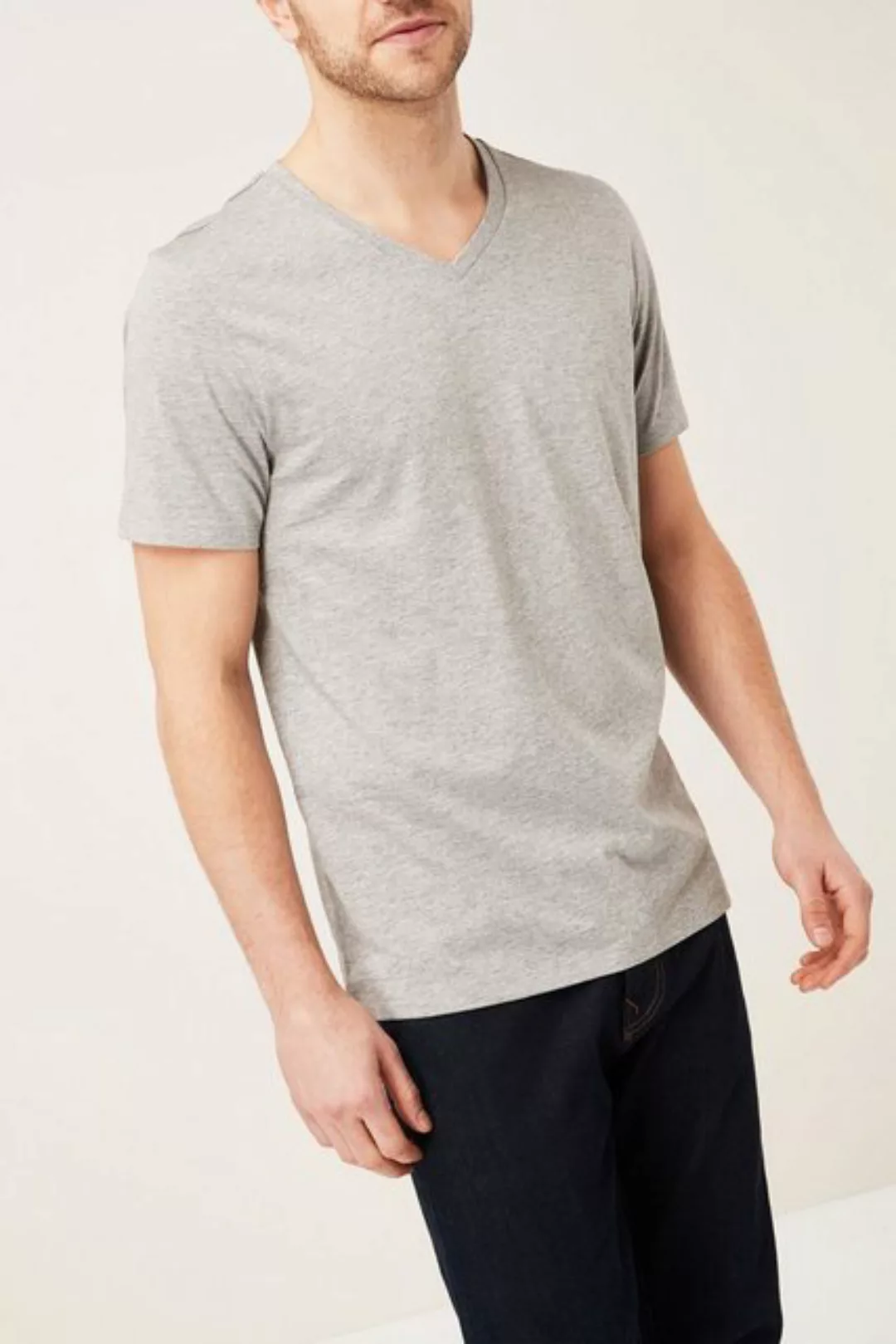 Next T-Shirt T-Shirt mit V-Ausschnitt im Regular Fit (1-tlg) günstig online kaufen
