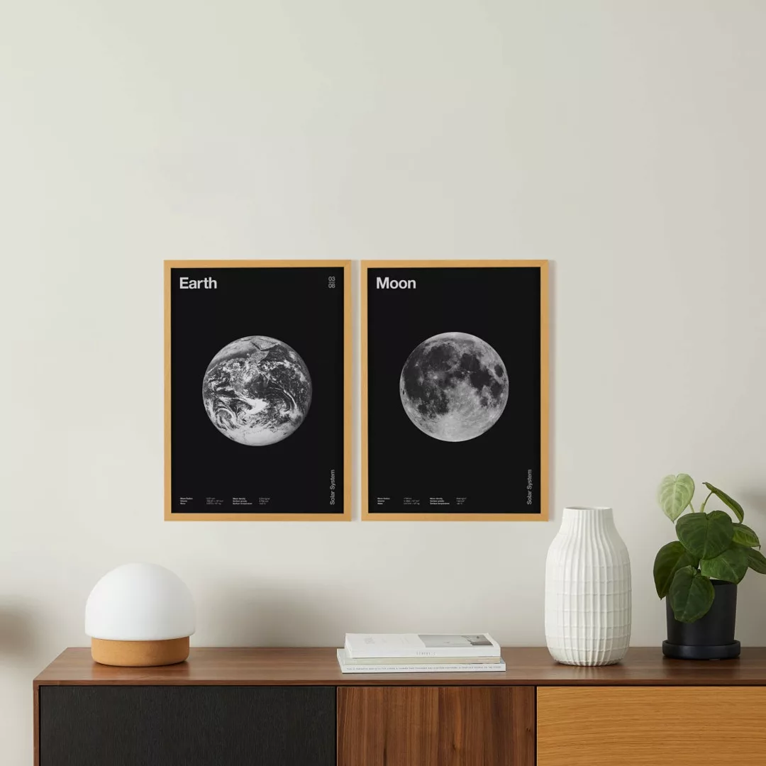 The Clubs 'Our Moon & Earth' 2 x gerahmte Kunstdrucke (A3) - MADE.com günstig online kaufen