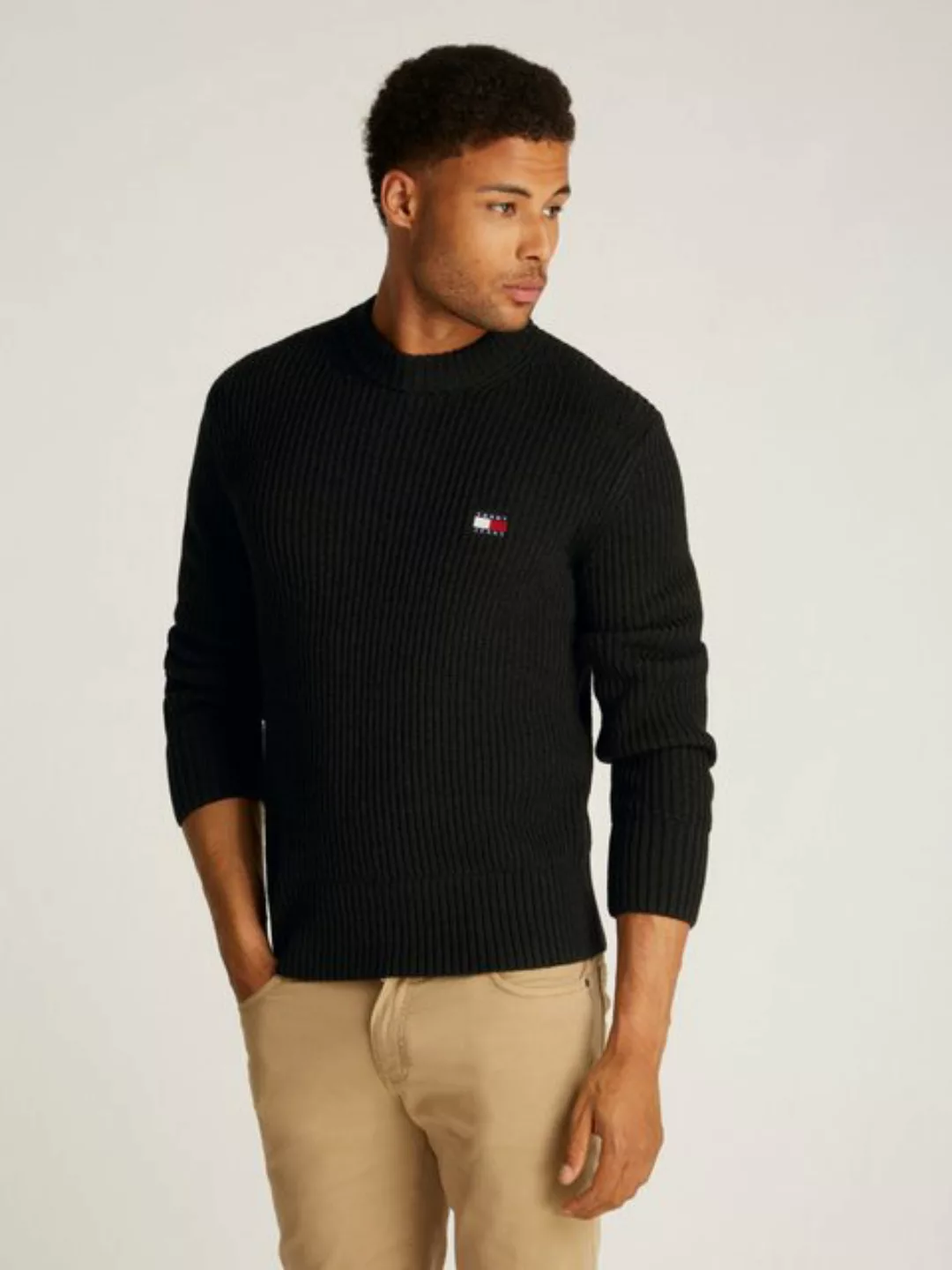 Tommy Jeans Rundhalspullover TJM REG BADGE TEXTURED CNECK EXT in Unifarbe günstig online kaufen