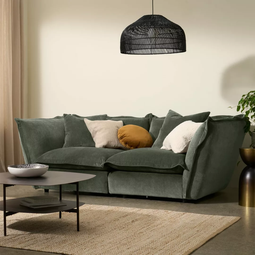 Fernsby 2-Sitzer Sofa, Chenille in Fichtengruen - MADE.com günstig online kaufen
