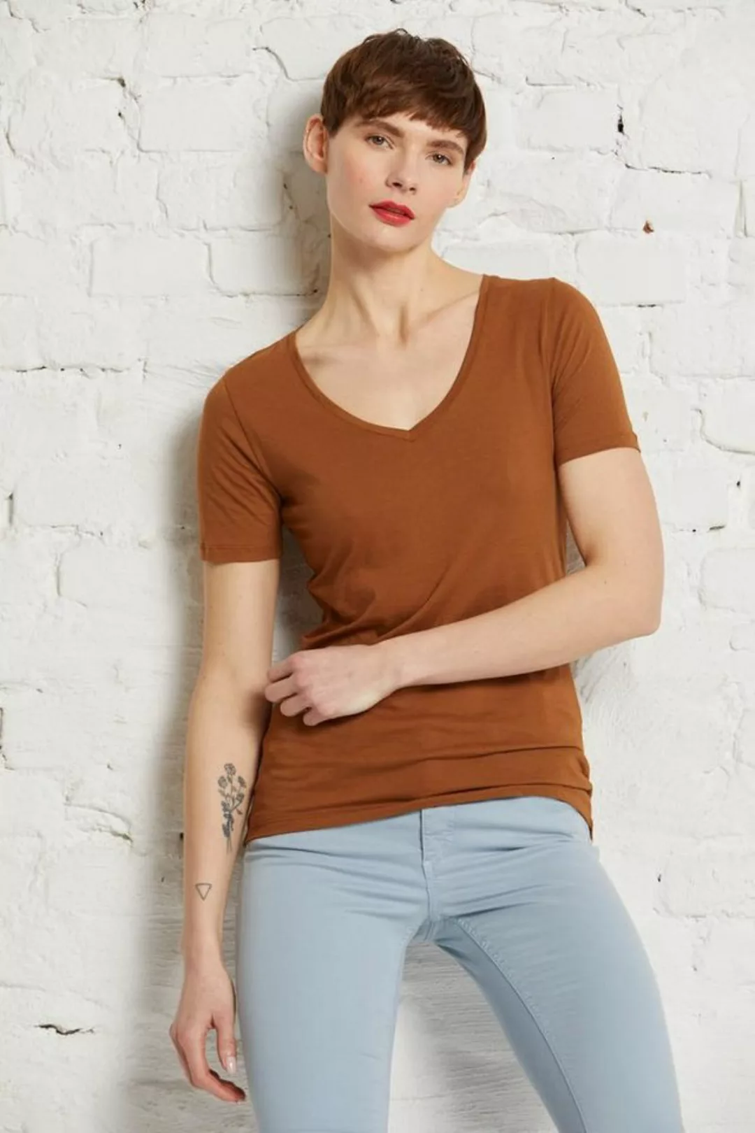 wunderwerk T-Shirt Metro v-neck tee günstig online kaufen