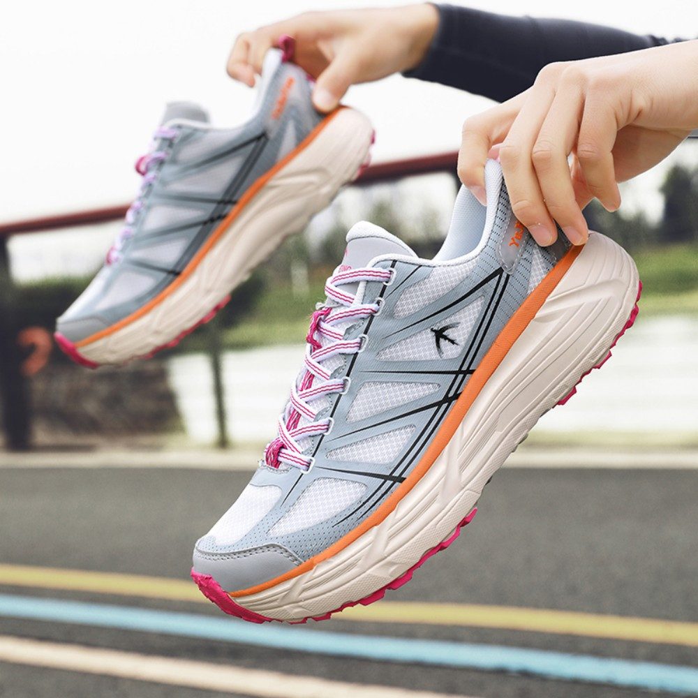 HUSK'SWARE Sneaker (Dicker Dämpfungsboden) Leichtgewichtiger Laufschuh günstig online kaufen