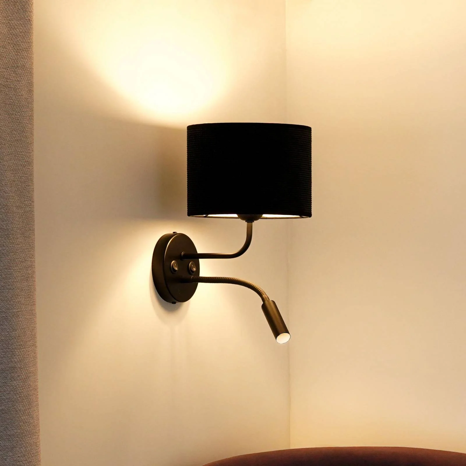 Wandleuchte Roller, Cord schwarz, schwarz, mit Leselicht günstig online kaufen
