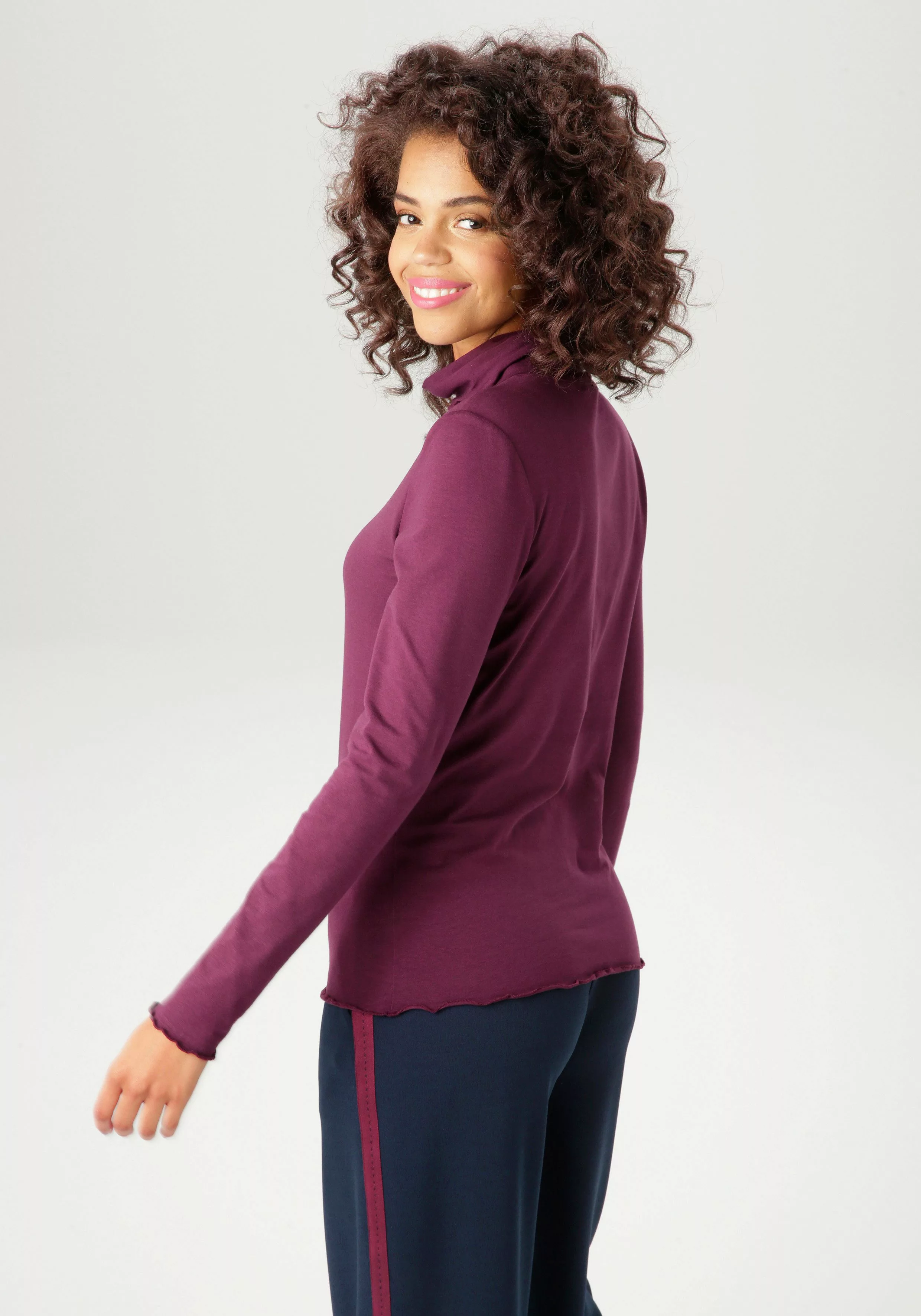 Aniston CASUAL Rollkragenshirt mit gewellten Abschlüssen günstig online kaufen