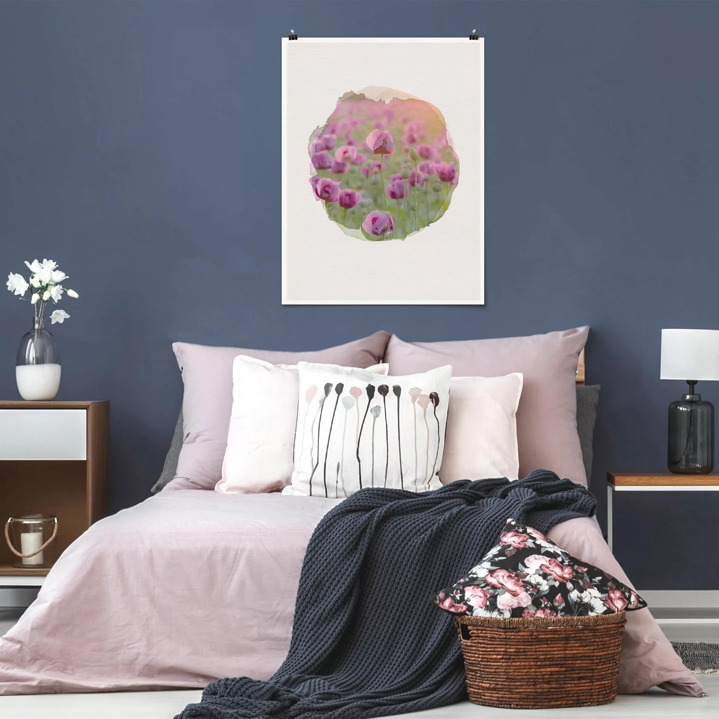Poster Blumen - Hochformat Wasserfarben - Violette Schlafmohn Blumenwiese i günstig online kaufen