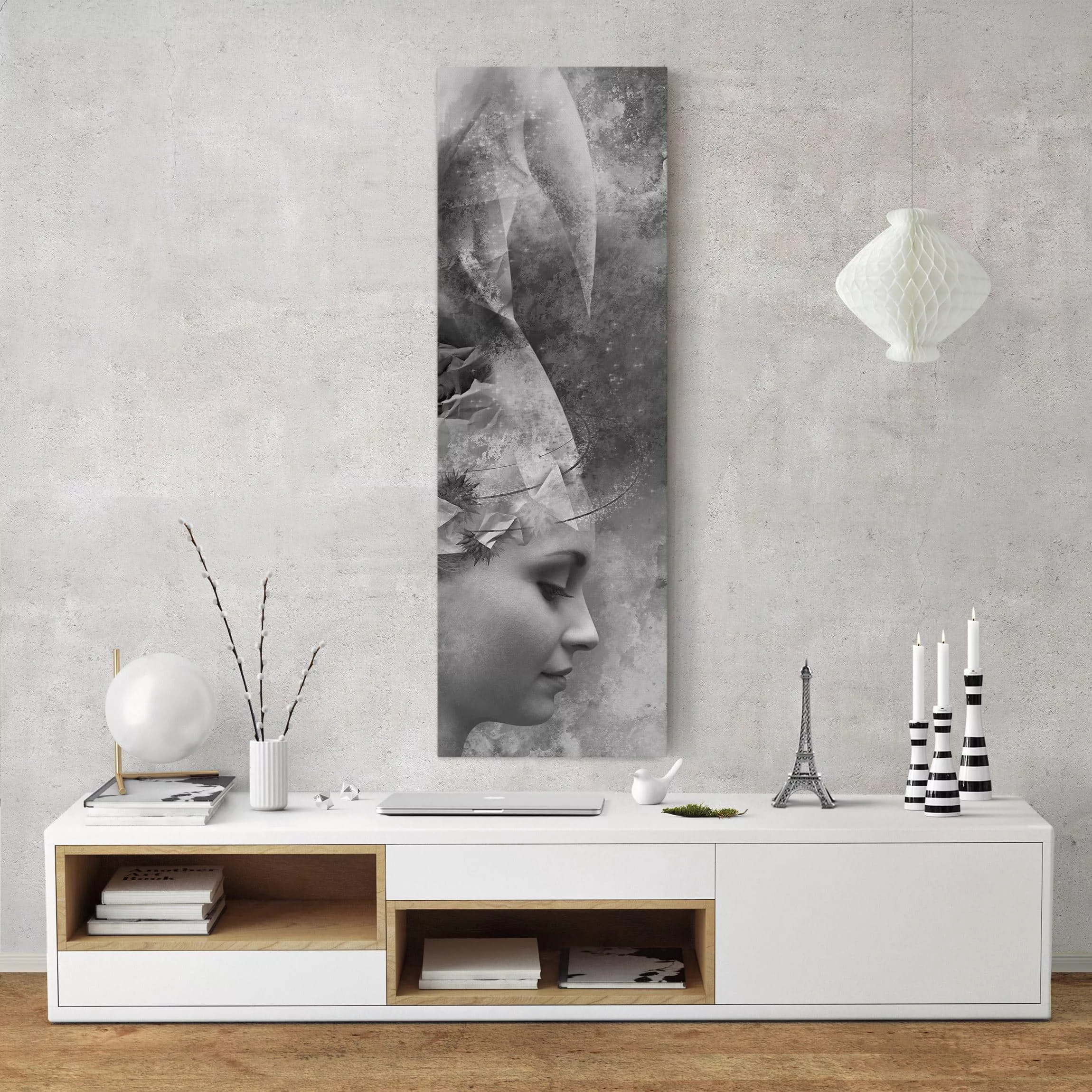 Leinwandbild Schwarz-Weiß - Hochformat Unordinary Girl II günstig online kaufen