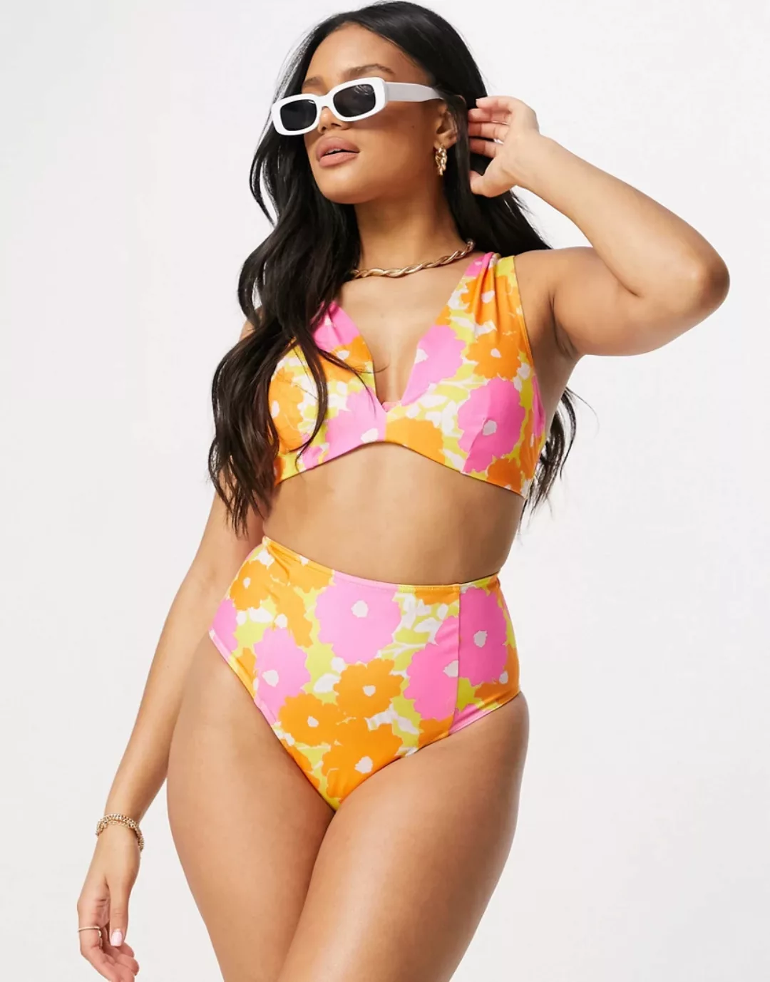 ASOS DESIGN – Bikiniunterteil mit hohem Bund und floralem Block-Print-Mehrf günstig online kaufen