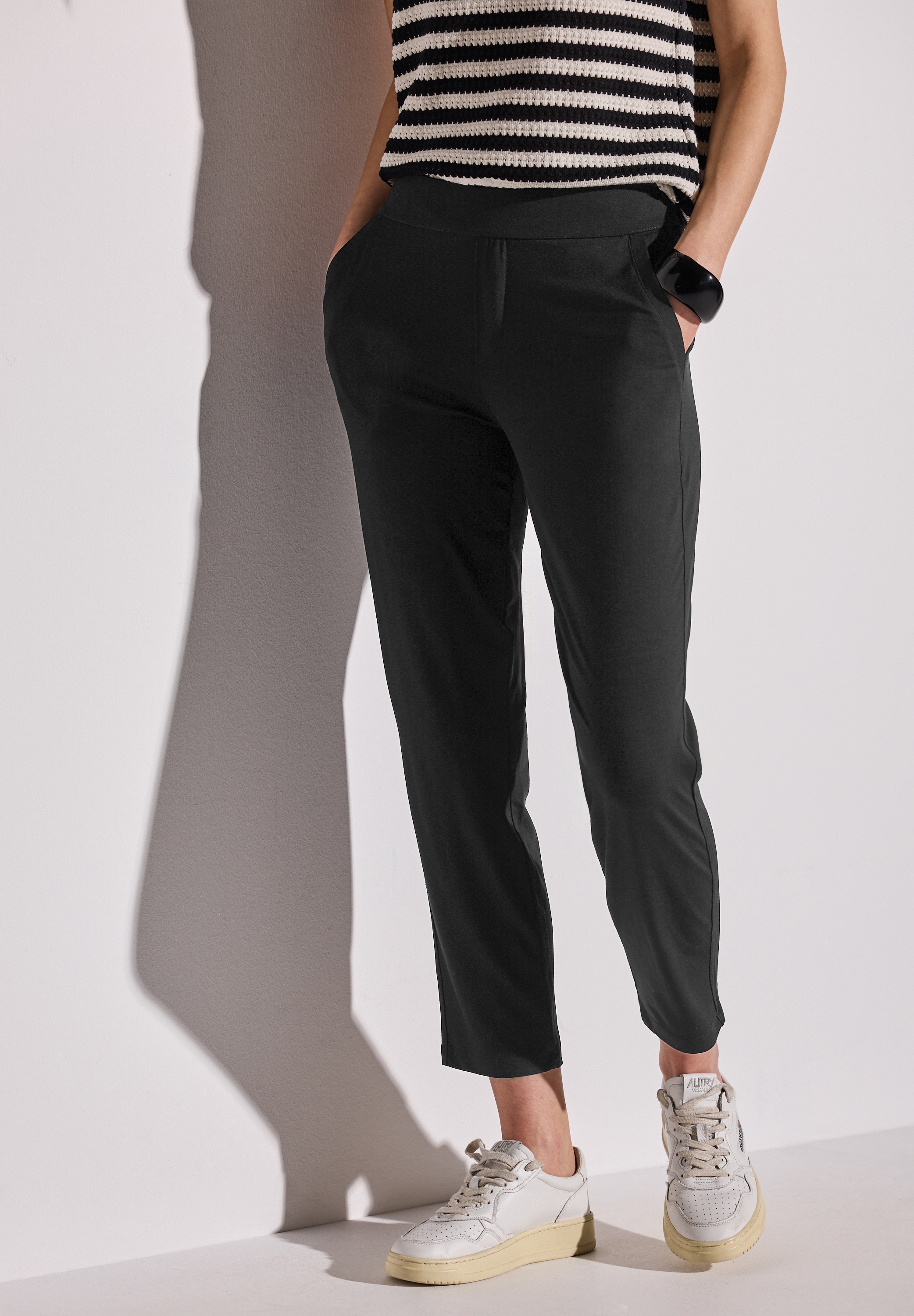 STREET ONE Stoffhose "Style Bonny", Sommerhose mit elastischem Bund günstig online kaufen
