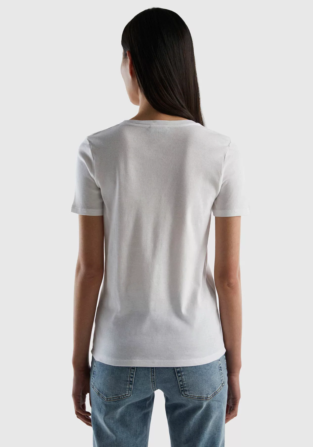 United Colors of Benetton T-Shirt mit modischem V-Ausschnitt günstig online kaufen