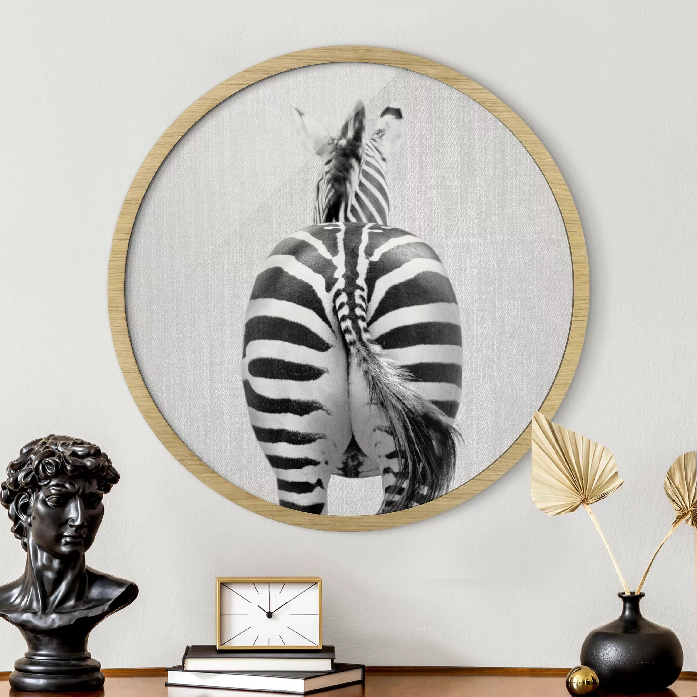 Rundes Gerahmtes Bild Zebra von hinten Schwarz Weiß günstig online kaufen