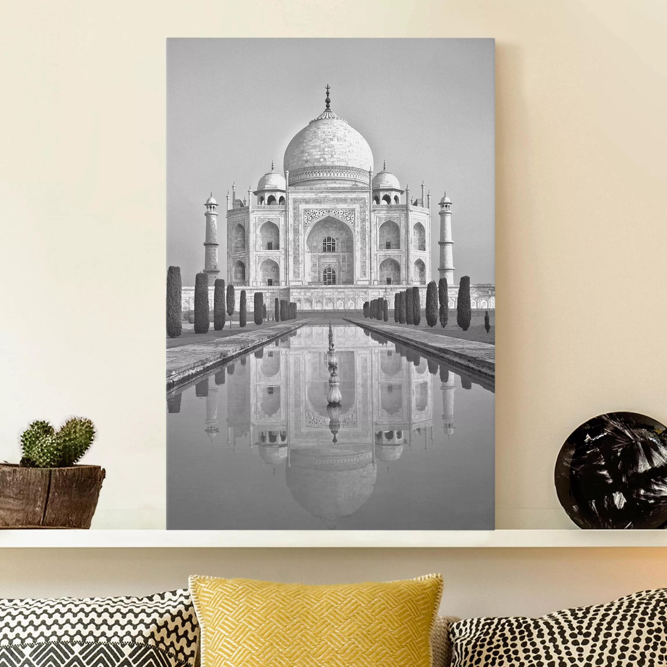 Leinwandbild Architektur & Skyline - Hochformat Taj Mahal mit Garten günstig online kaufen