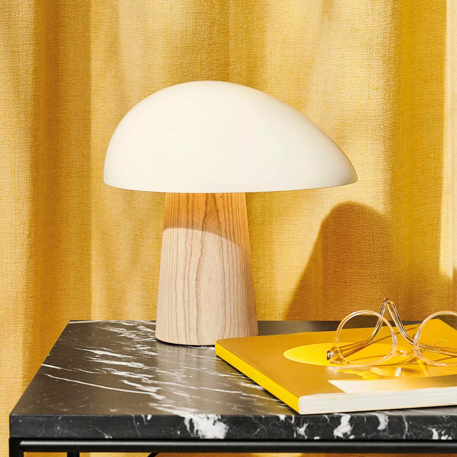 FRITZ HANSEN Night Owl Tischlampe, rauchweiß günstig online kaufen