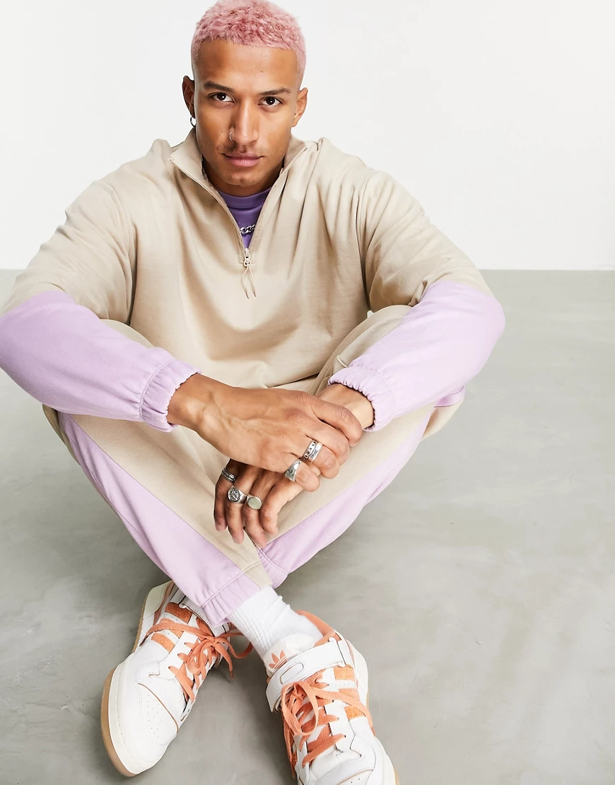 ASOS DESIGN – Oversize-Trainingsanzug im Farbblock-Details-Neutral günstig online kaufen