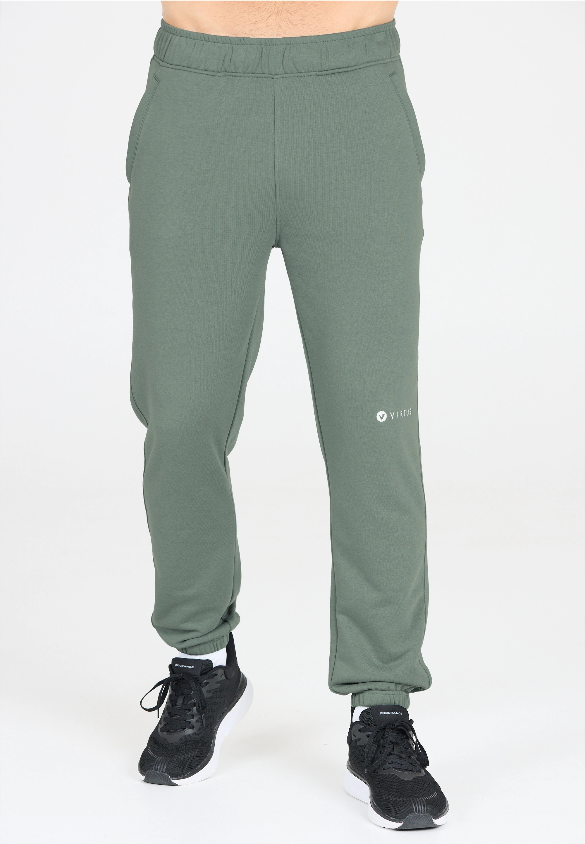 Virtus Sweathose "Kayden", aus weichem Stoff mit sportlichen Akzenten günstig online kaufen