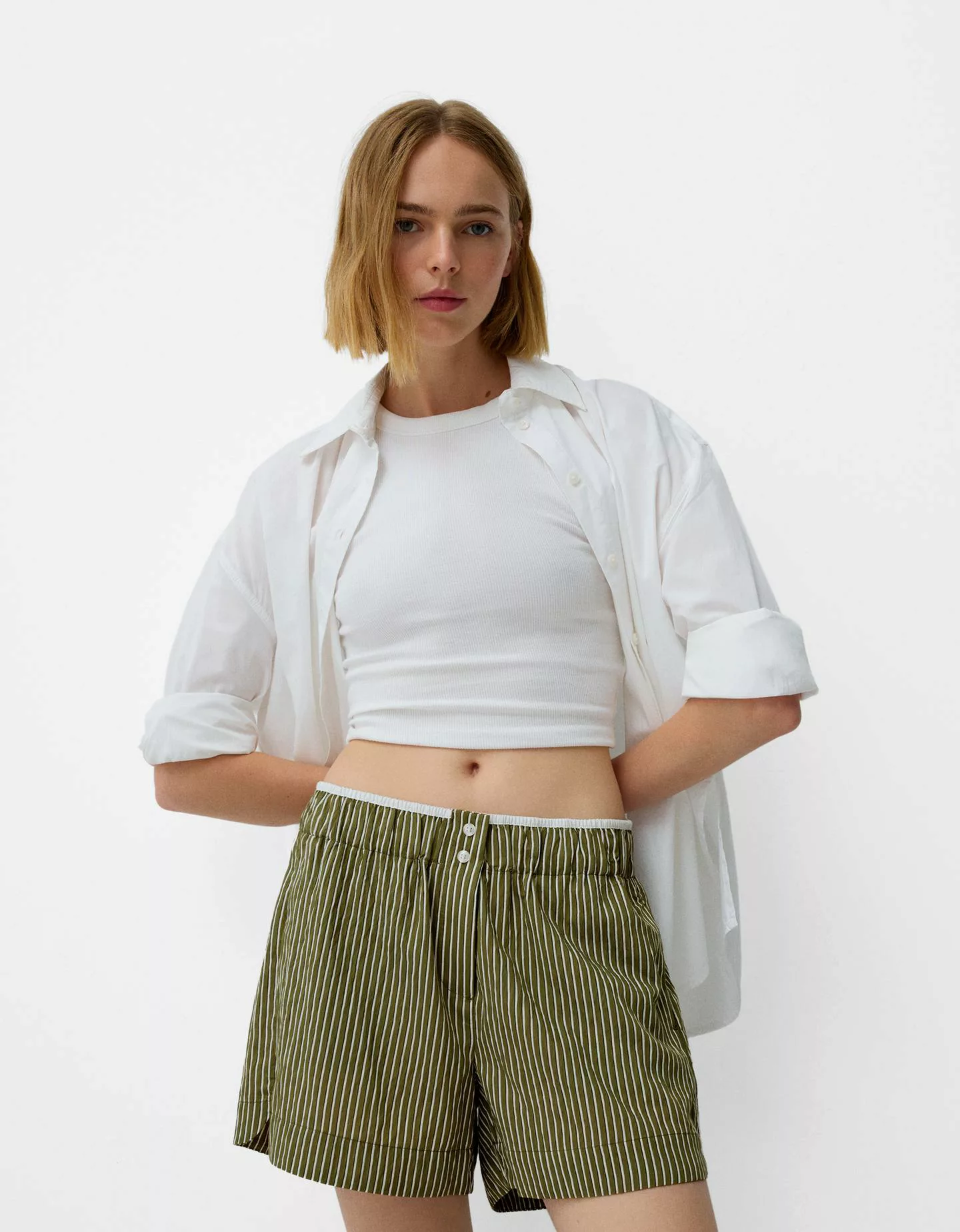 Bershka Bermudas Im Boxershorts-Stil Mit Streifen Damen Xs Khaki günstig online kaufen