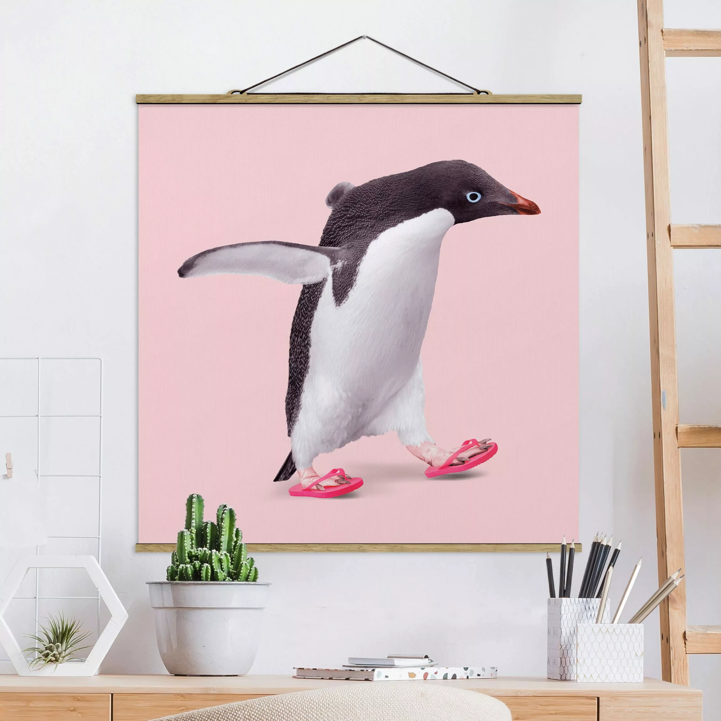Stoffbild mit Posterleisten Flip-Flop Pinguin günstig online kaufen