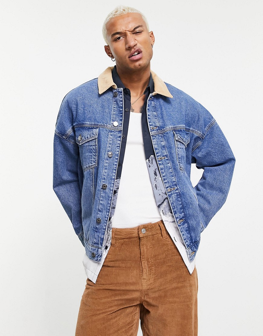 ASOS DESIGN – Oversize-Jeansjacke in verwaschenem Dunkelblau mit Cord-Krage günstig online kaufen