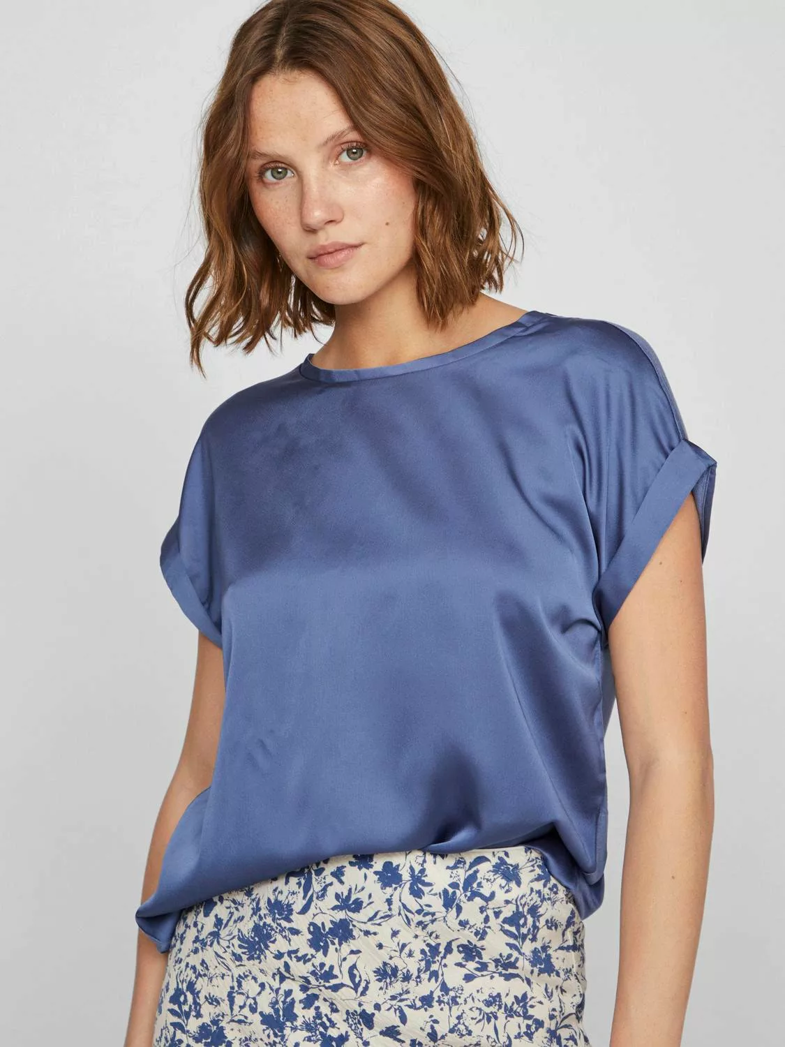 Vila Kurzarmshirt VIELLETTE S/S SATIN TOP - NOOS Satin Optik günstig online kaufen