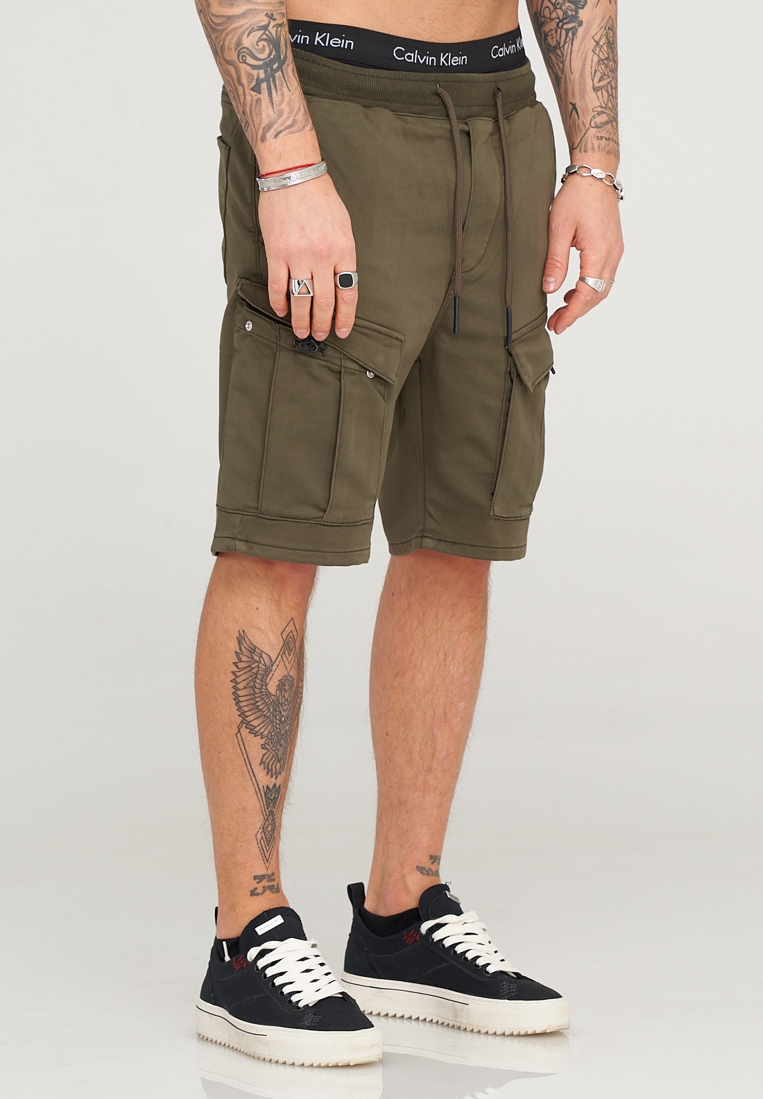 behype Shorts "ISMAEL", mit praktischen Cargotaschen günstig online kaufen