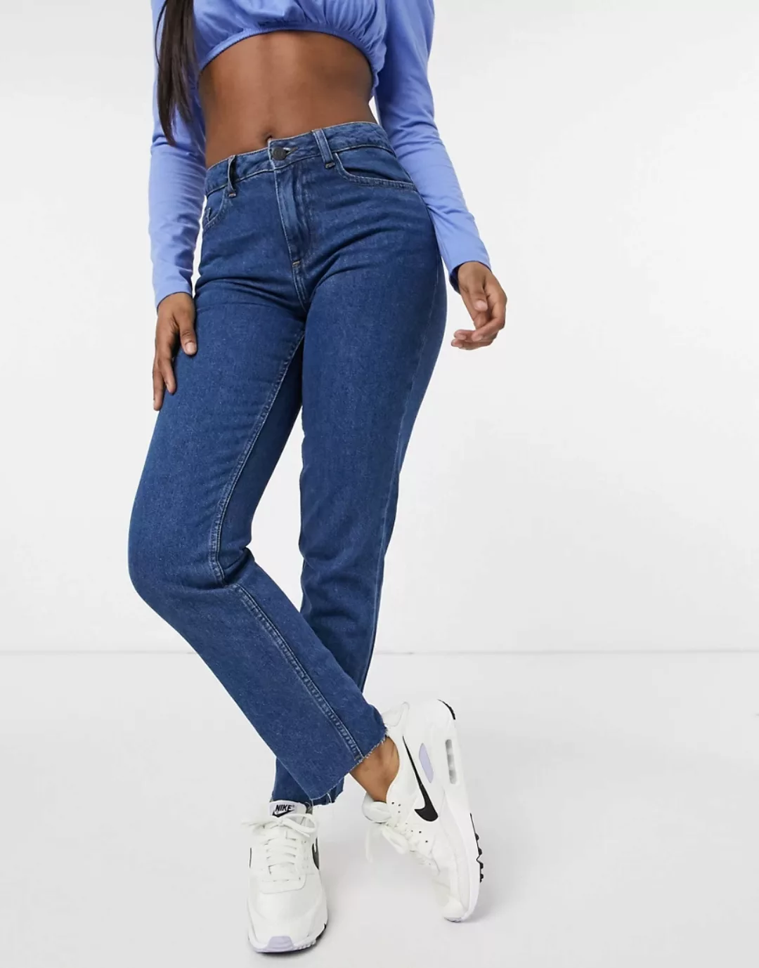 Noisy May – Lizzi – Gerade geschnittene Jeans in blauer Authentic-Waschung günstig online kaufen