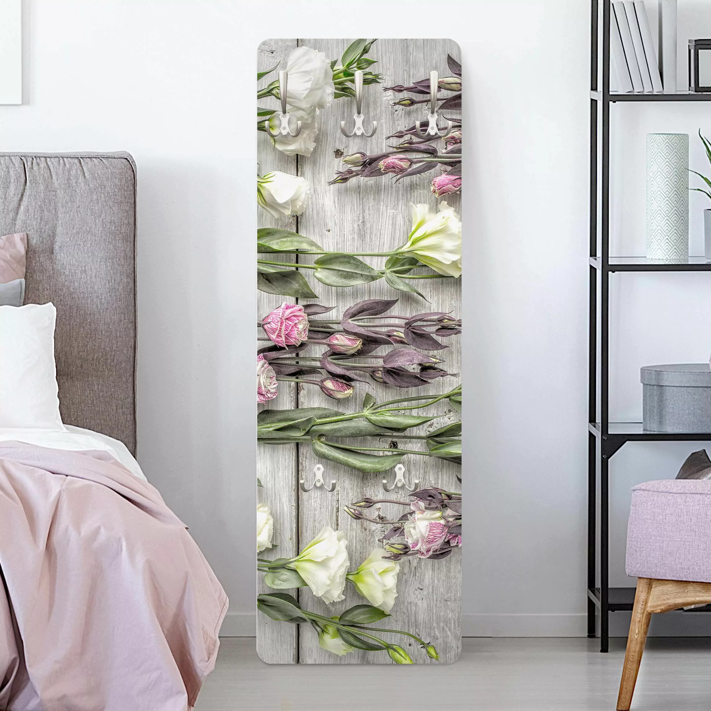 Wandgarderobe Holzpaneel Blumen Shabby Rosen auf Holz günstig online kaufen