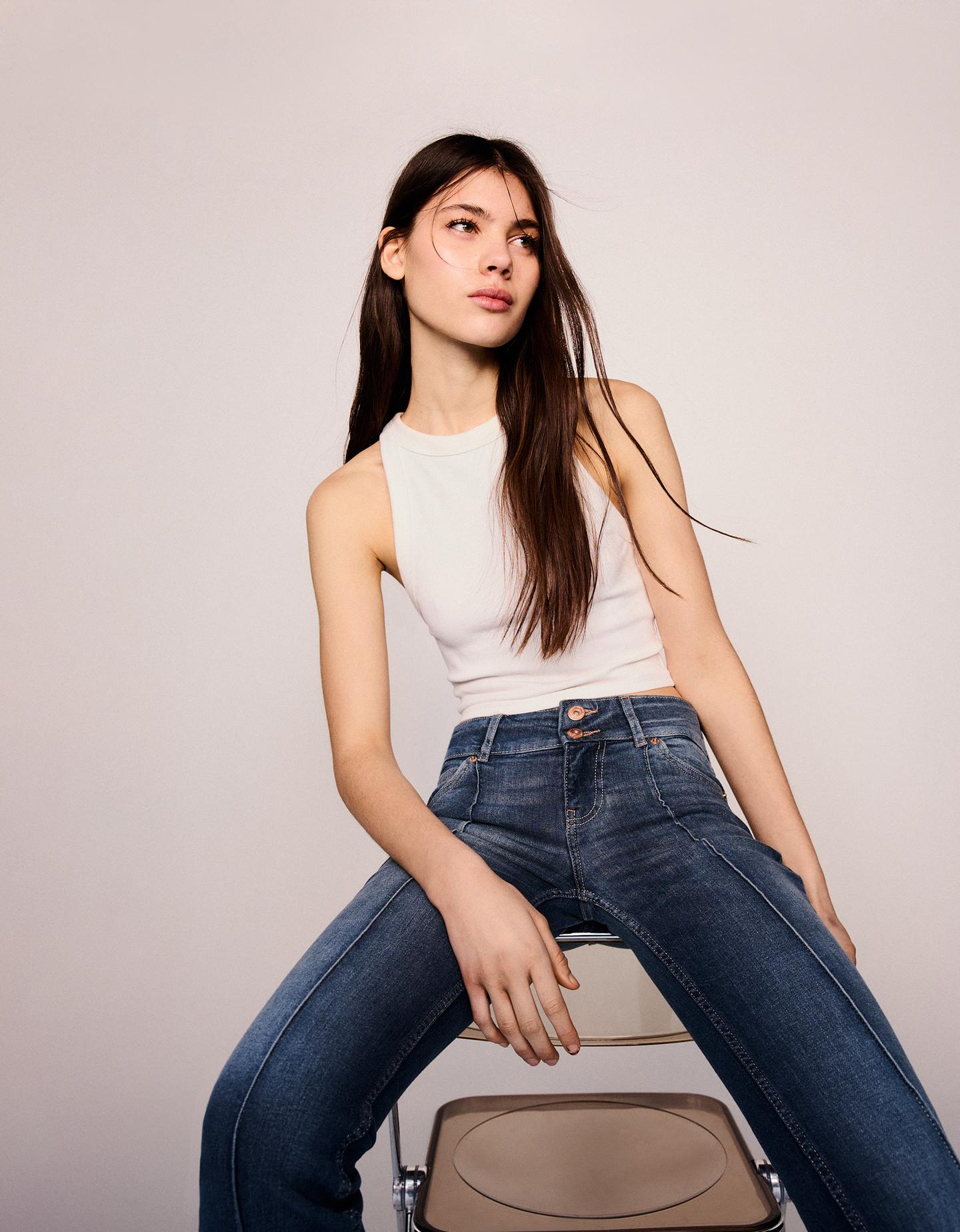 Bershka Bootcut-Jeans Mit Tiefem Bund Damen 10-12 Ausgewaschenes Blau günstig online kaufen