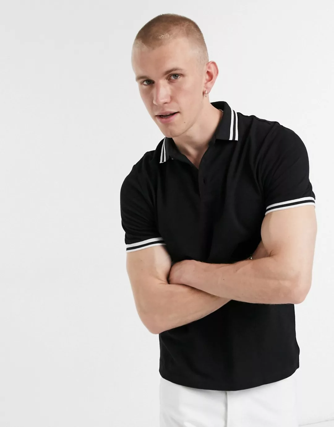 ASOS DESIGN – Schwarzes Piqué-Polohemd mit Zierstreifen günstig online kaufen