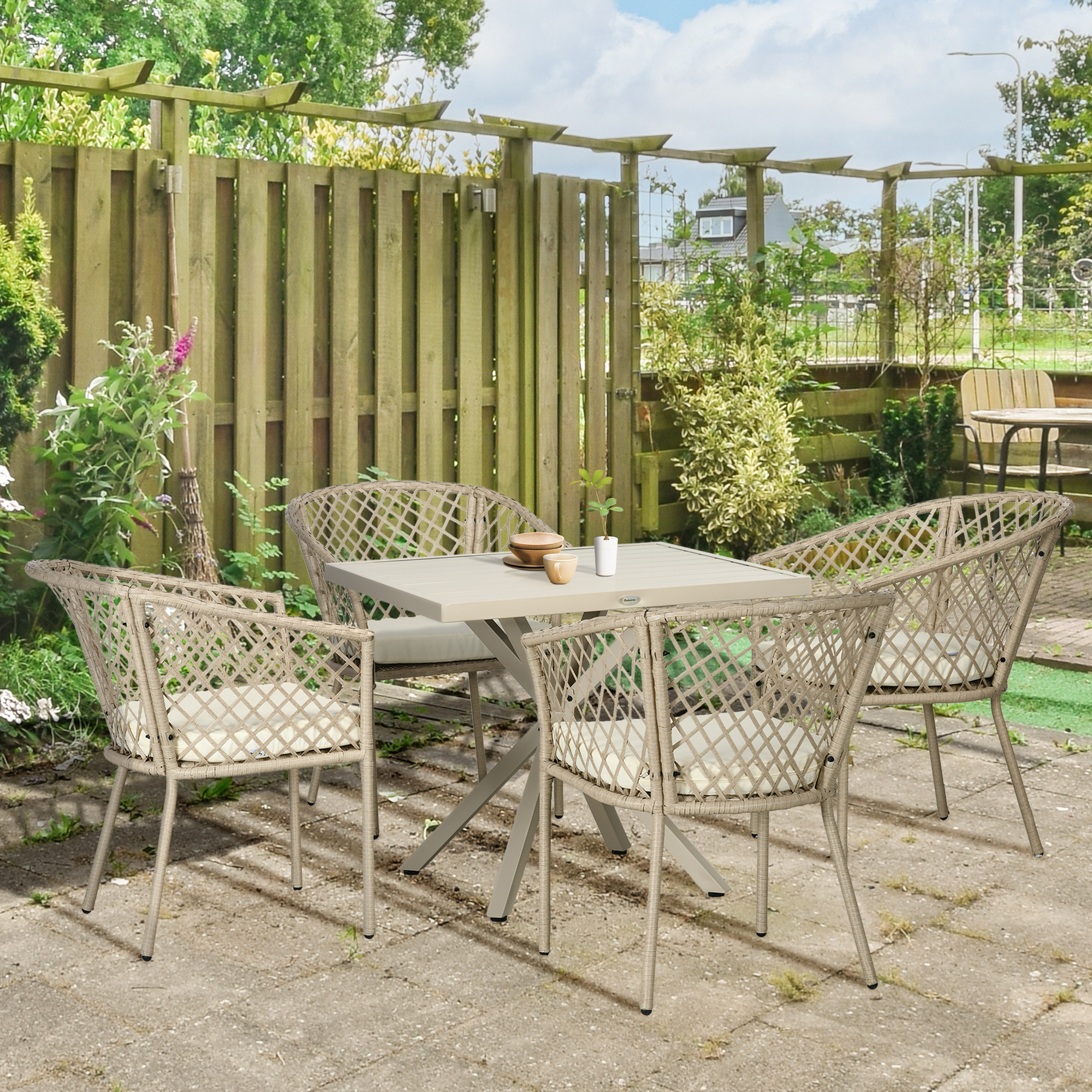 Outsunny 5-teiliges Garten-Dining-Set mit 4 Stühlen und 1 quadratischen Tis günstig online kaufen