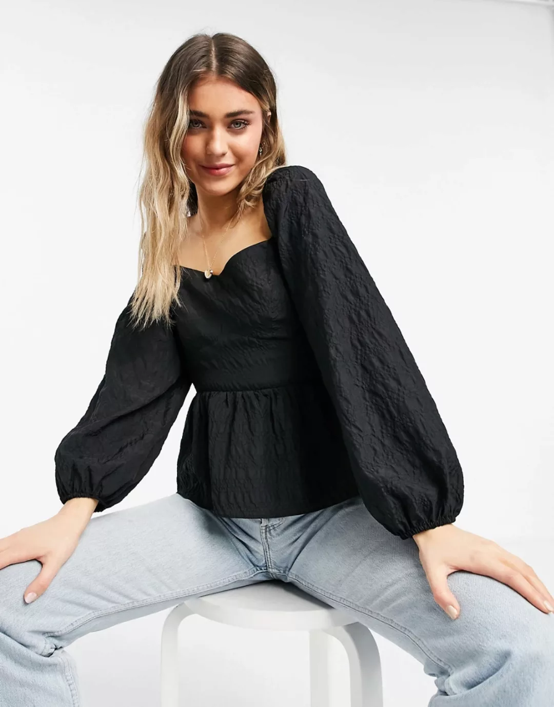 New Look – Schößchenbluse mit eckigem Ausschnitt in Schwarz günstig online kaufen