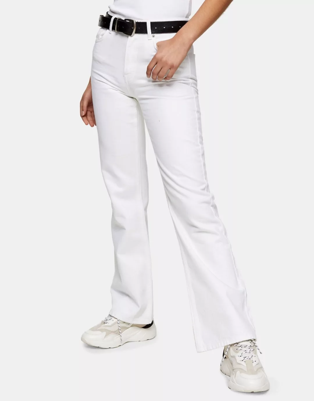 Topshop – Ausgestellte Jeans in Weiß im 90er-Stil günstig online kaufen