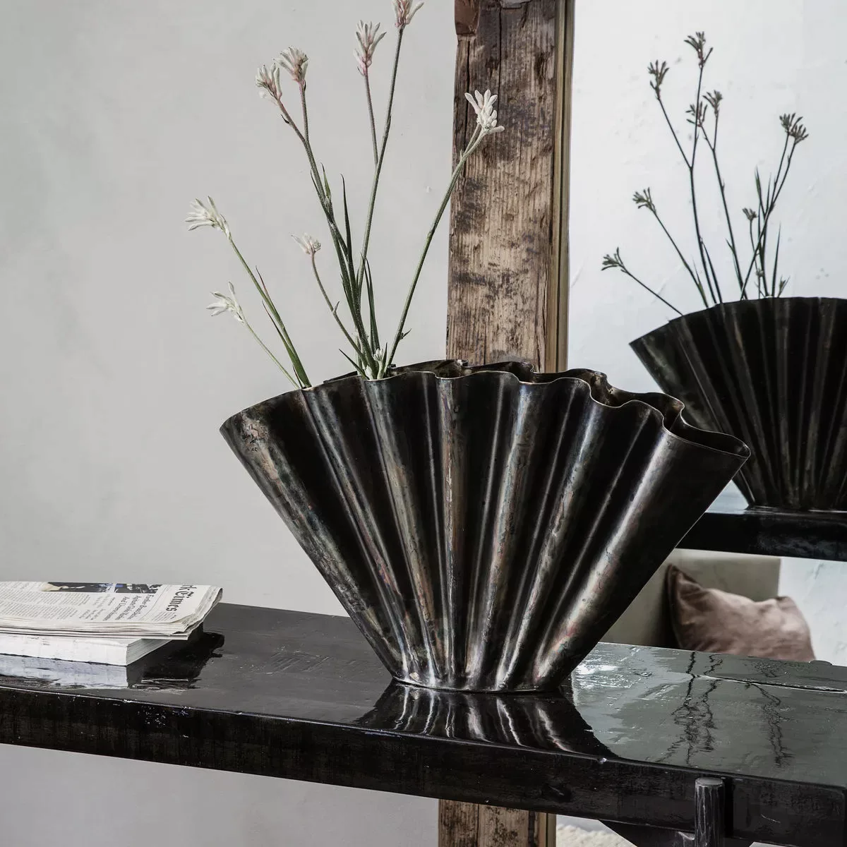 Vase Flood aus Eisen im antiken Braun günstig online kaufen