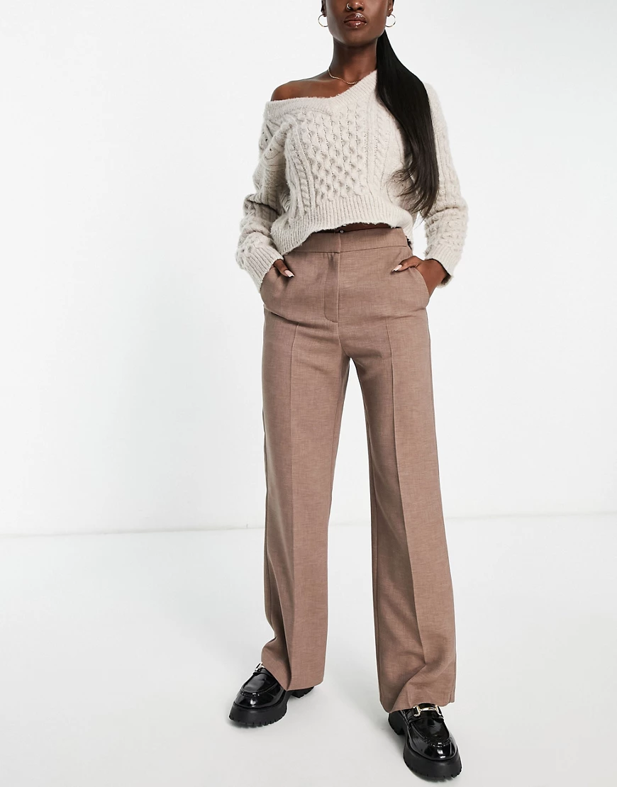 ASOS DESIGN – Ultimate – Hose mit geradem Bein in Braun günstig online kaufen