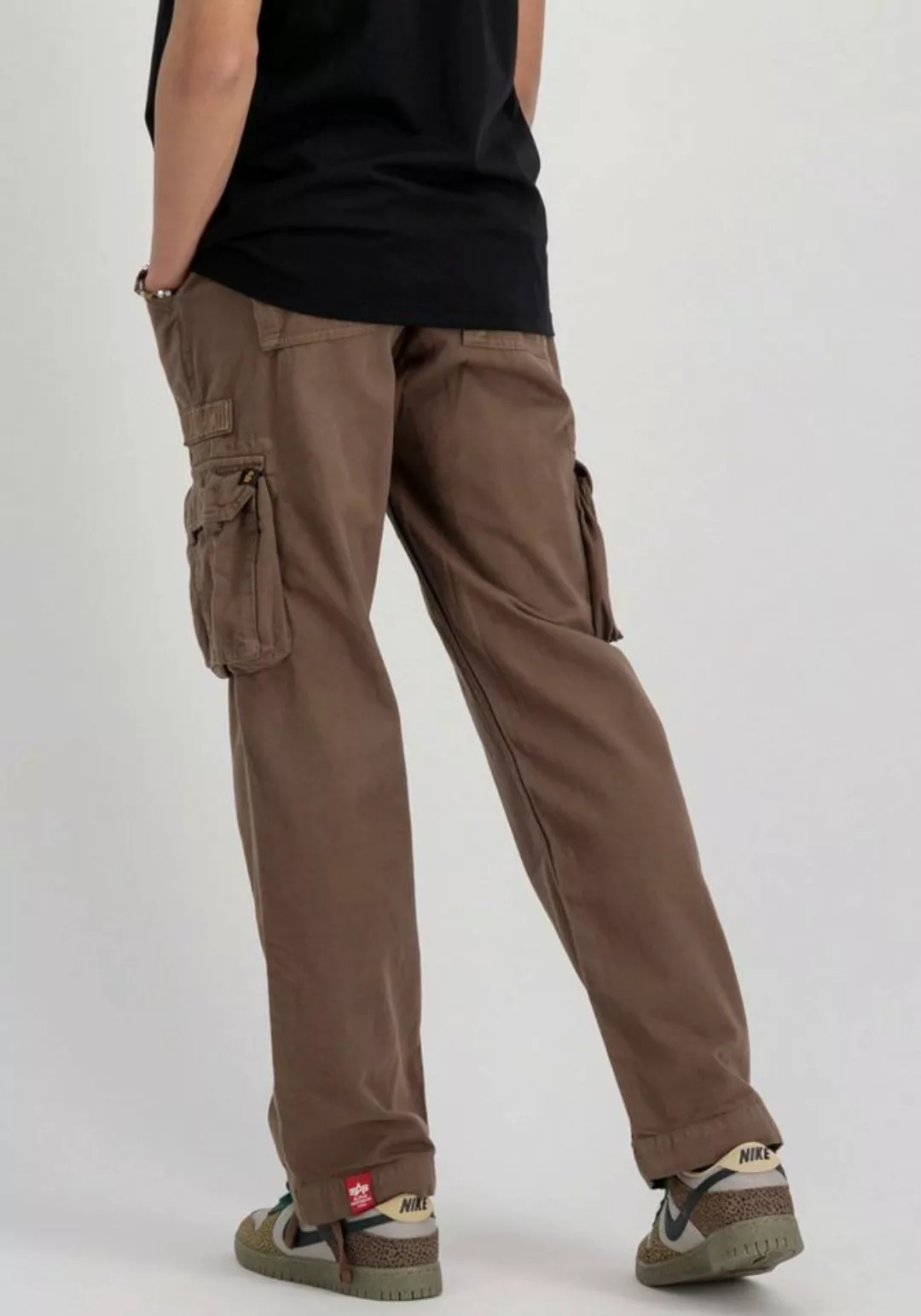 Alpha Industries Cargohose Jet Pant mit seitlichen Cargotaschen und Kordelz günstig online kaufen