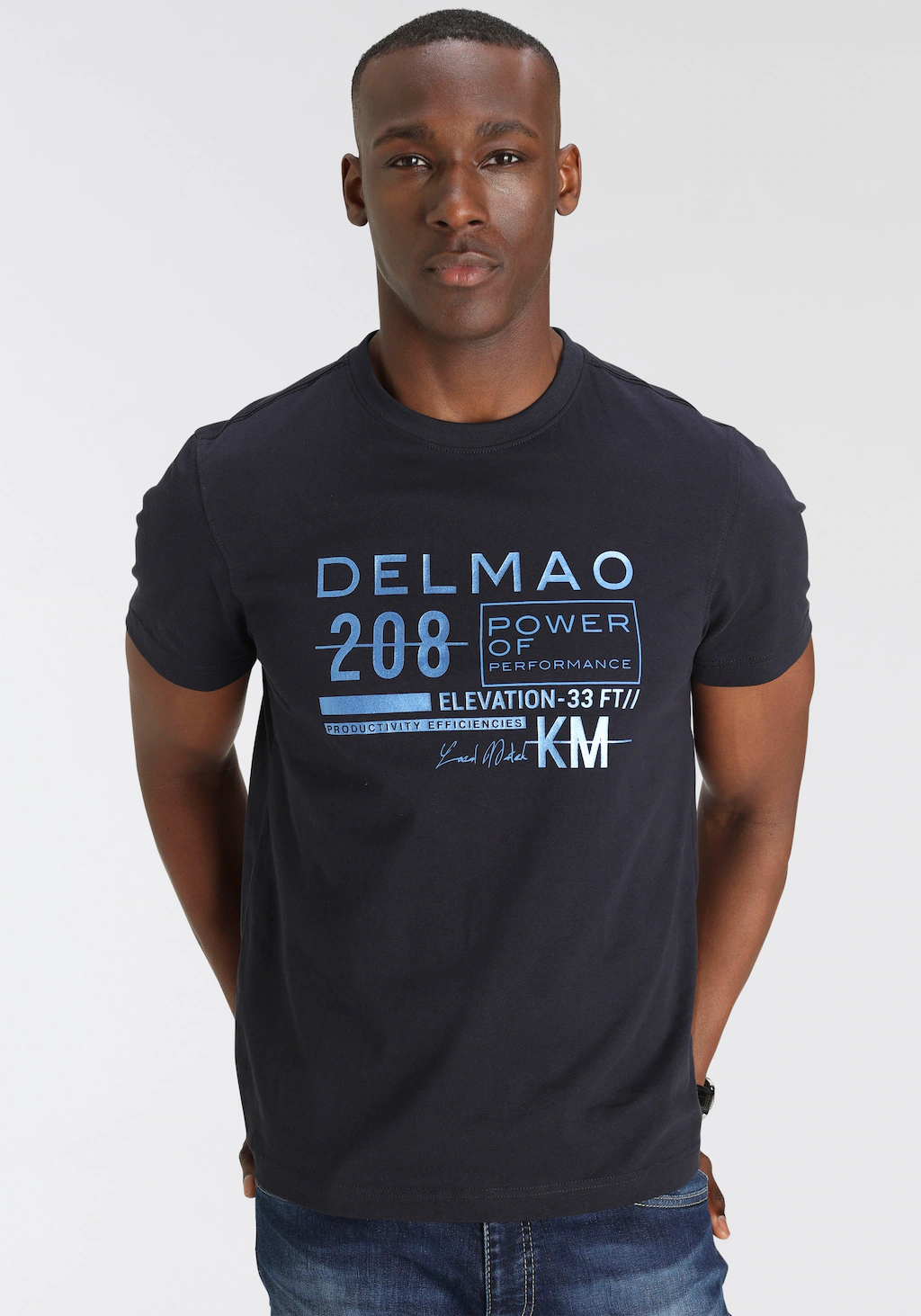 DELMAO T-Shirt mit leicht glänzendem Brustprint-NEUE MARKE! günstig online kaufen