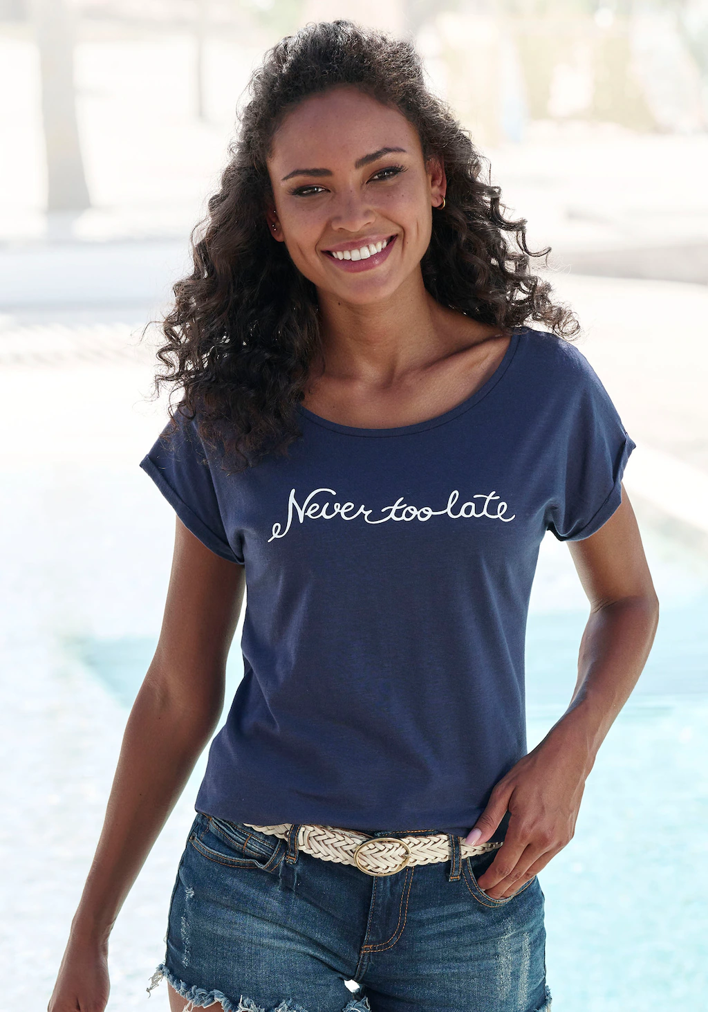 Beachtime T-Shirt mit Frontdruck "Never too late" aus weicher Baumwoll-Qual günstig online kaufen