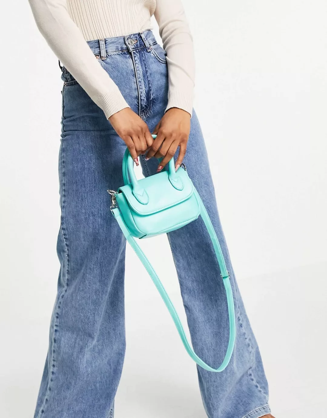 SVNX – Mini-Tasche in Aquablau mit Tragegriff und Umhängeriemen günstig online kaufen