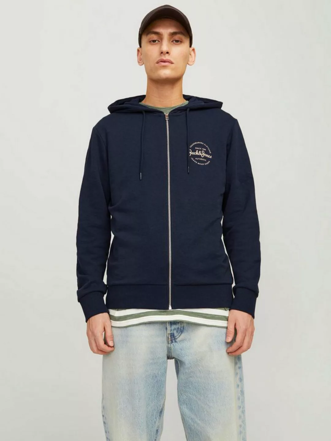 Jack & Jones Sweatjacke JJFOREST SWEAT ZIP HOOD günstig online kaufen