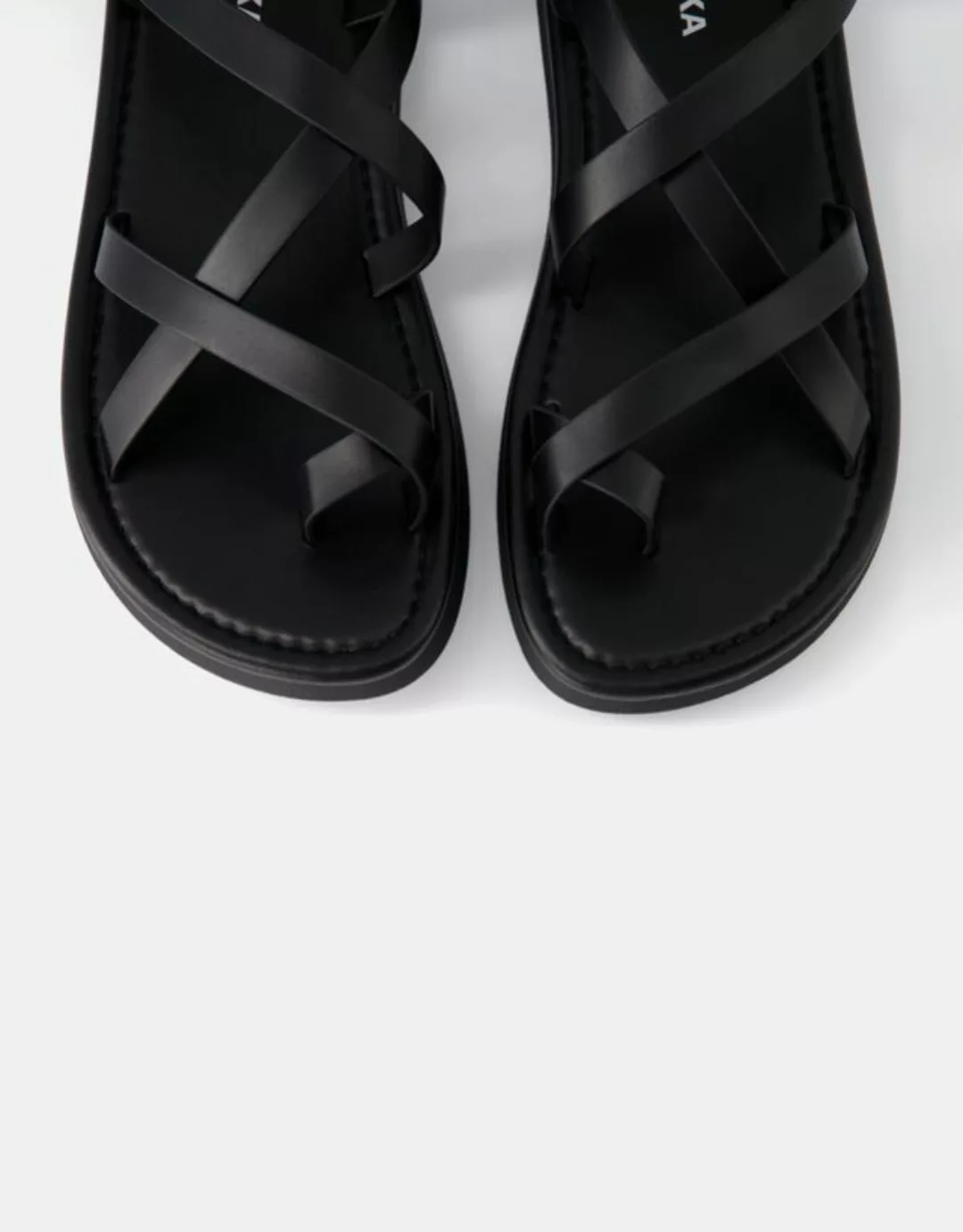 Bershka Flache Sandalen Mit Mehreren Riemchen Damen 41 Schwarz günstig online kaufen