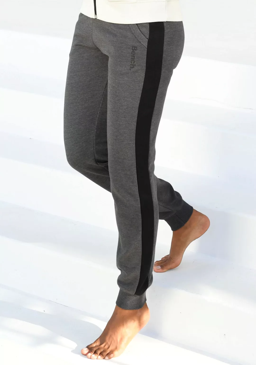 Bench. Loungewear Loungehose, mit Seitenstreifen und geradem Bein, Loungean günstig online kaufen