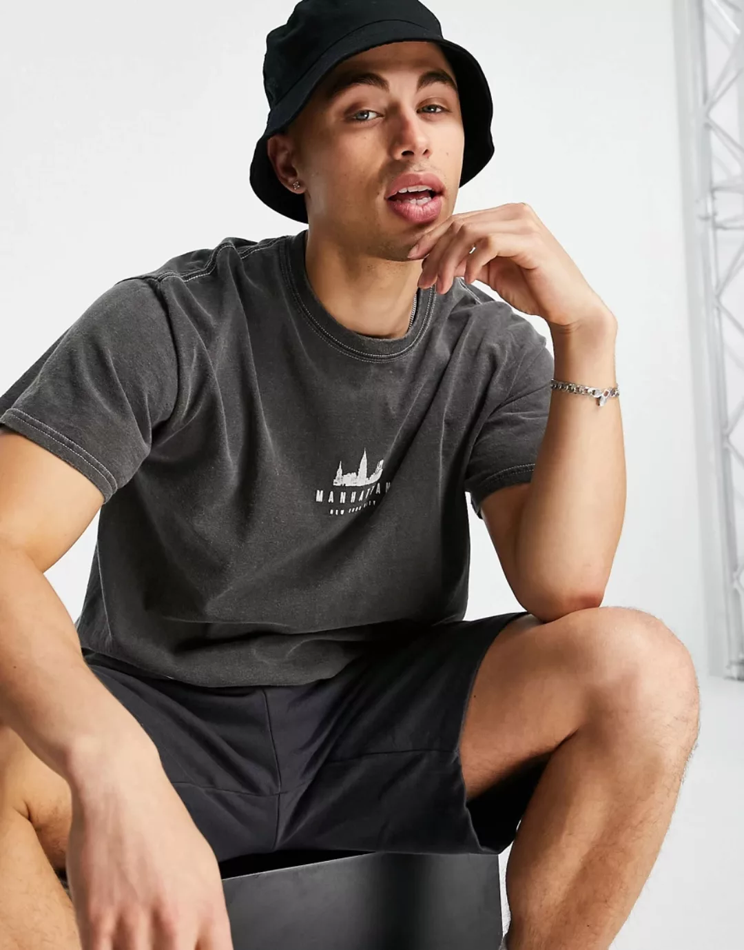 Topman – Manhattan – T-Shirt in verwaschenem Schwarz günstig online kaufen