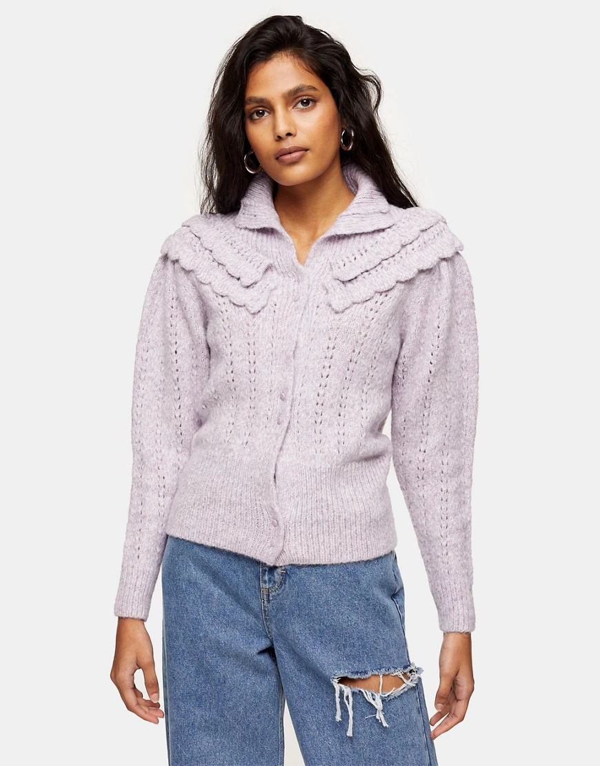 Topshop – Strickjacke mit Lochmuster und Rüschendetail in Flieder-Lila günstig online kaufen