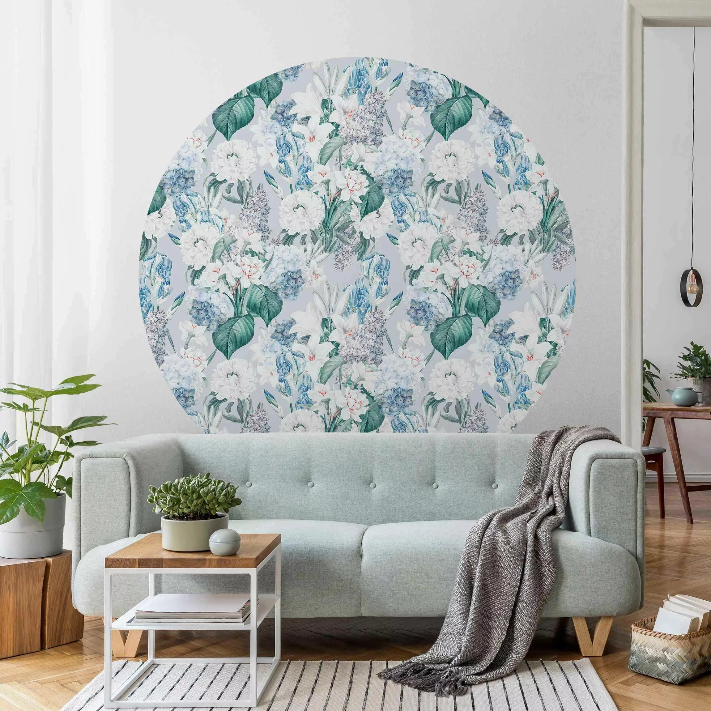 Runde Tapete selbstklebend Lilien und Hortensien auf Blau günstig online kaufen