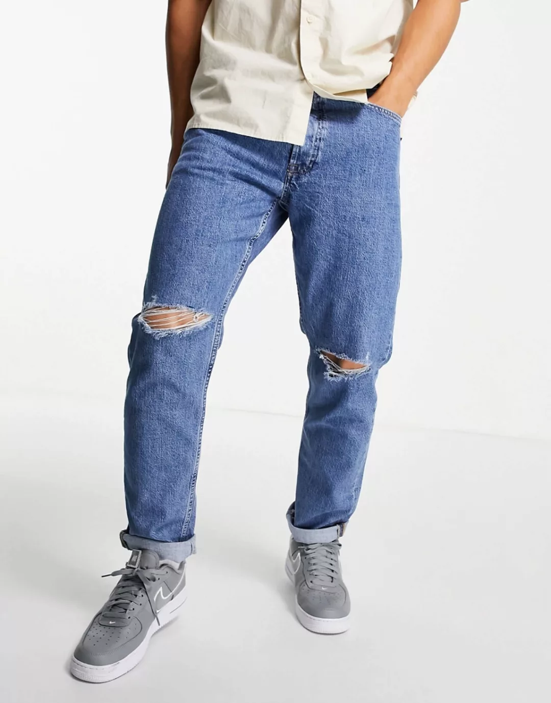 Jack & Jones Intelligence – Chris – Locker geschnittene Jeans in hellblauer günstig online kaufen